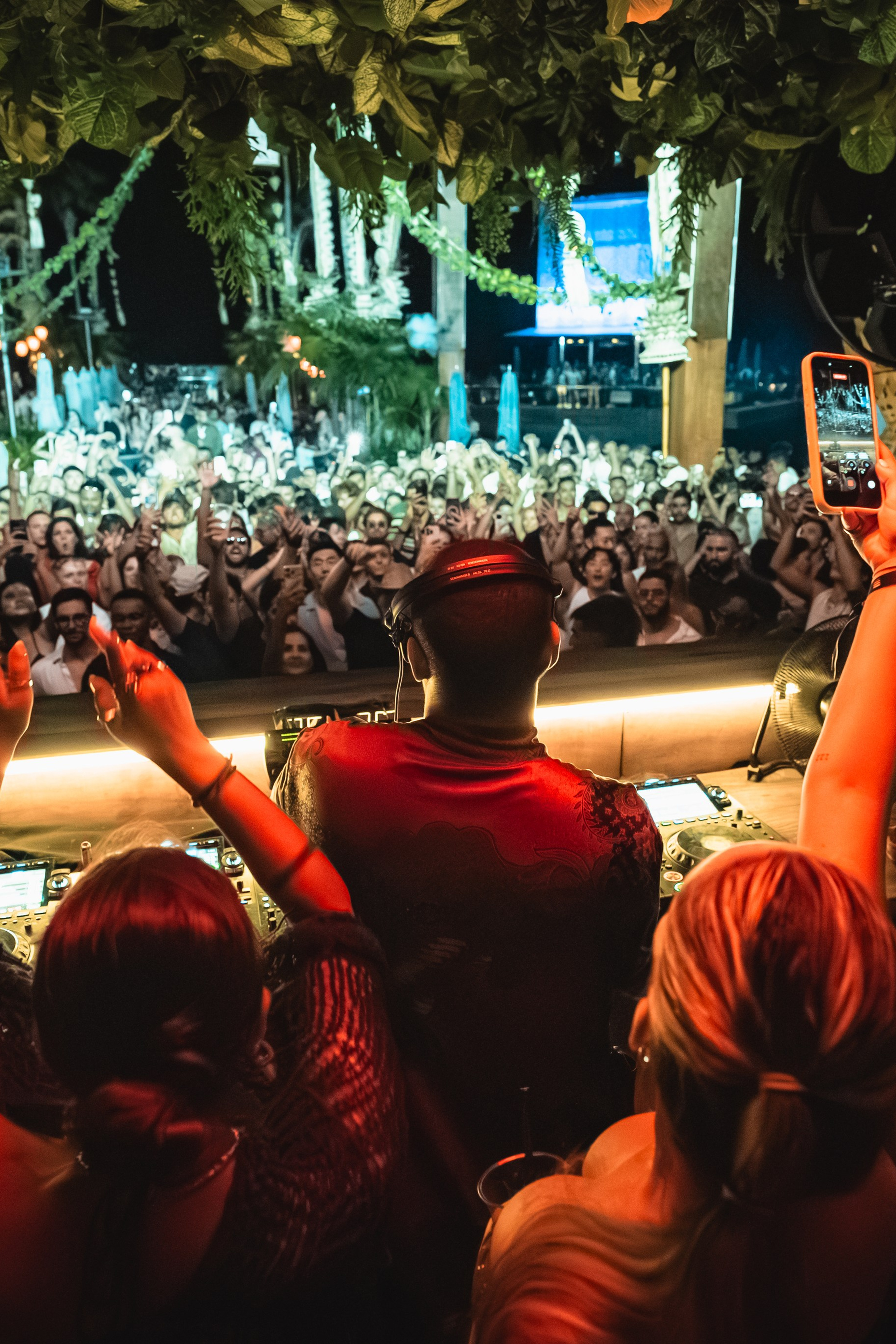 Vintage Culture, Brazilian DJ and record producer performance in Savaya, Bali. Сергей Зворыгин