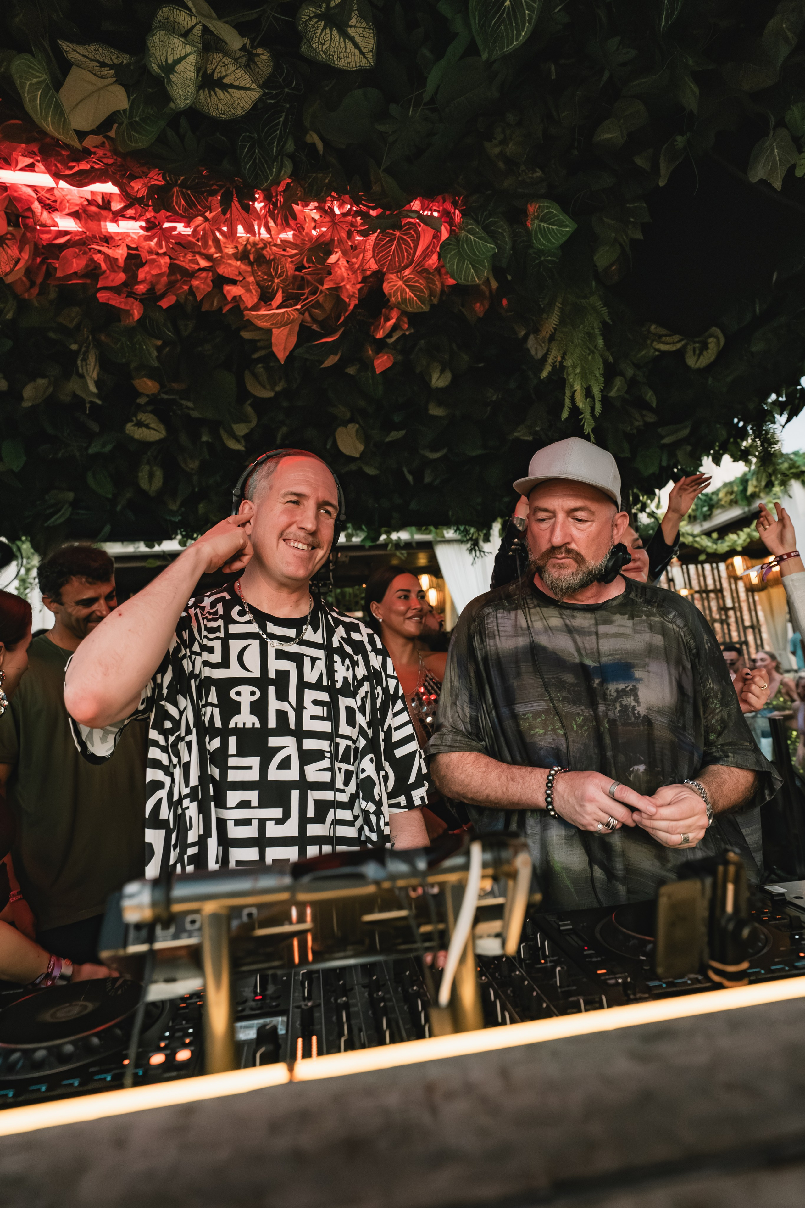 Jan Blomqvist, Damian Lazarus, Ame DJ performance in Savaya, Bali. Сергей Зворыгин