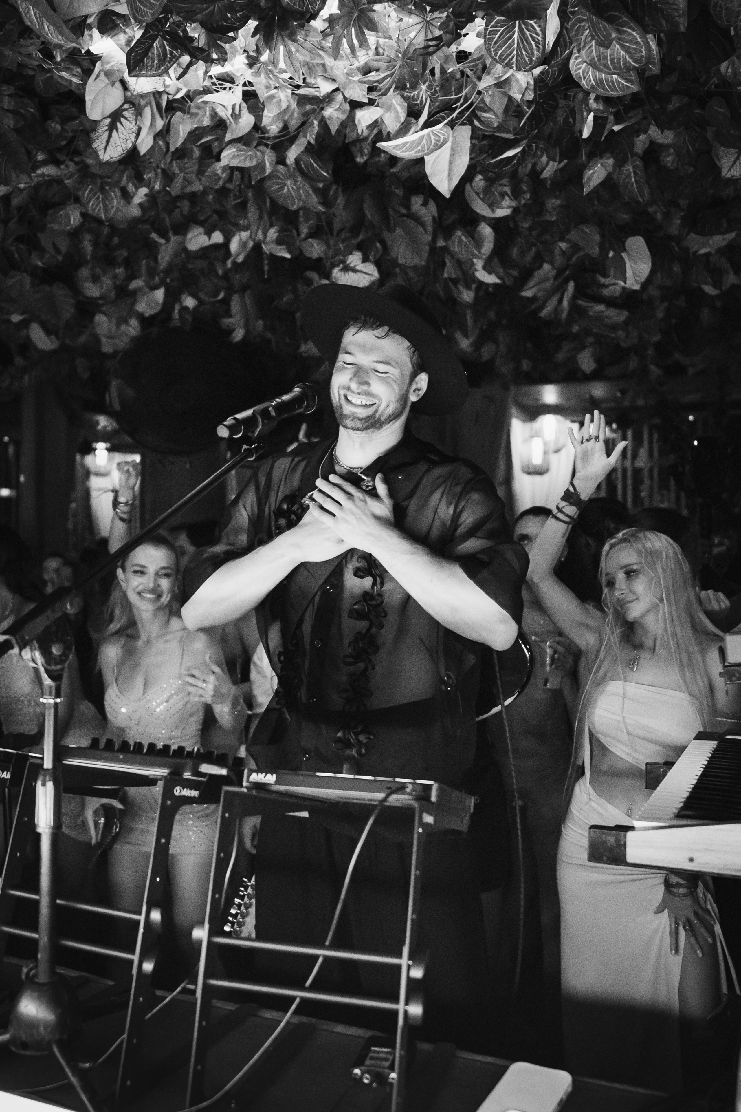 Monolink, electronic music producer performance in Savaya, Bali. Сергей Зворыгин