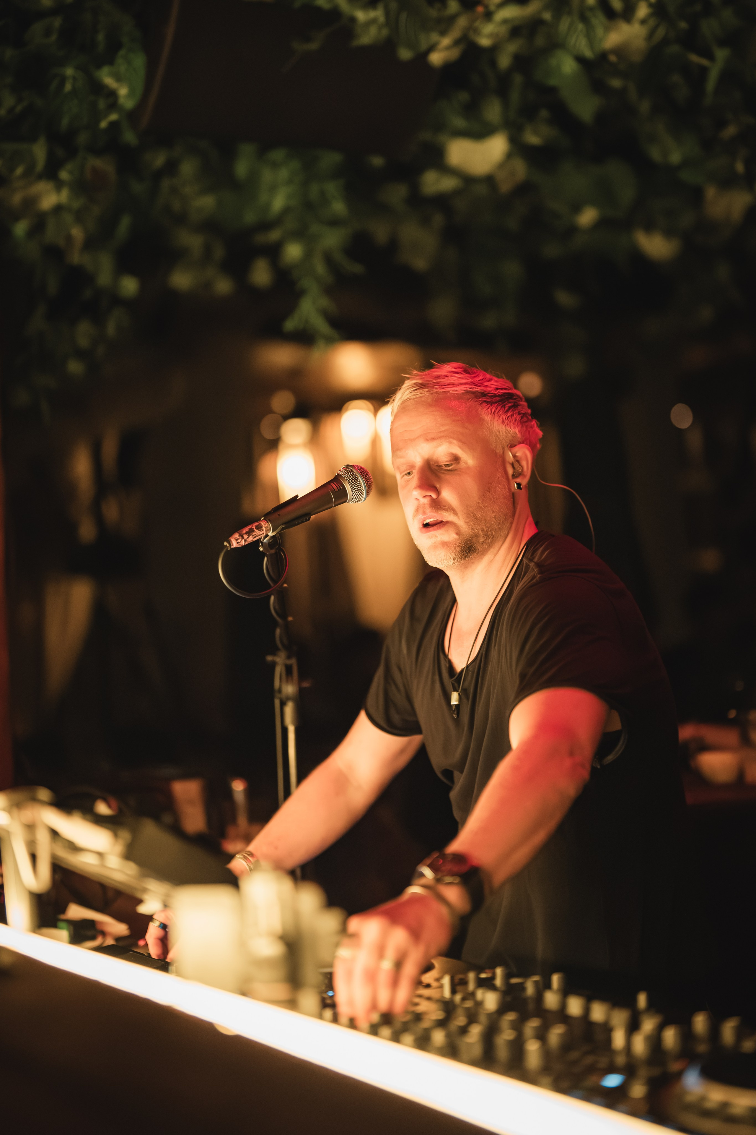 Jan Blomqvist, Damian Lazarus, Ame DJ performance in Savaya, Bali. Сергей Зворыгин