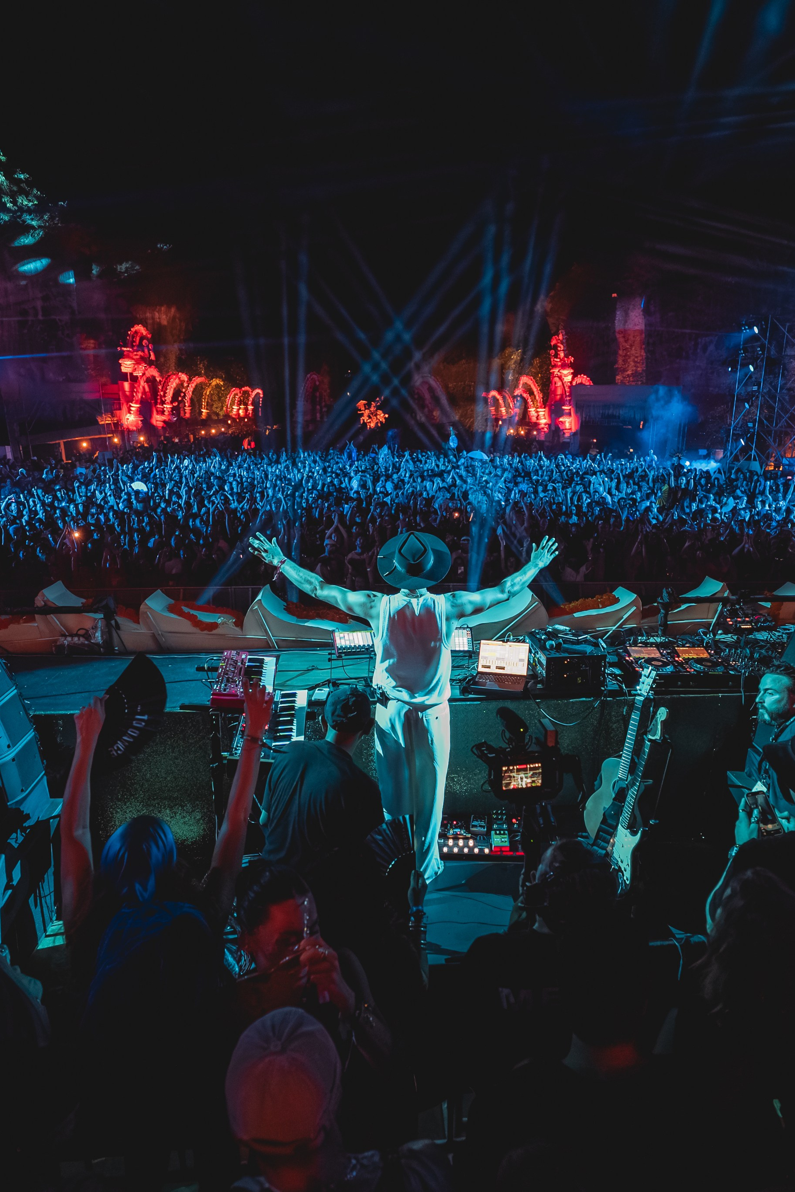 Day Zero Electronic music festival from Tulum, Bali 2026. Сергей Зворыгин