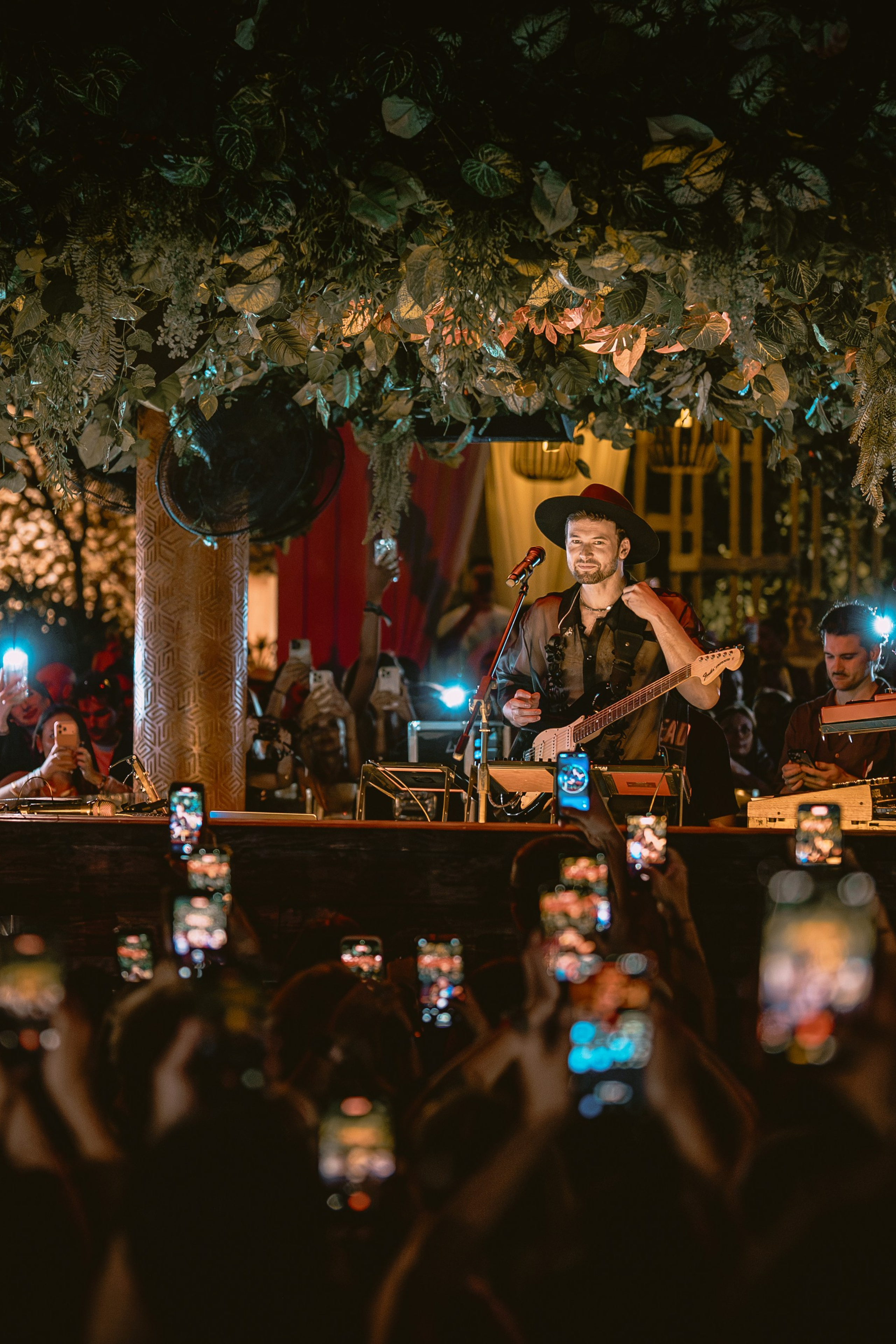 Monolink, electronic music producer performance in Savaya, Bali. Сергей Зворыгин