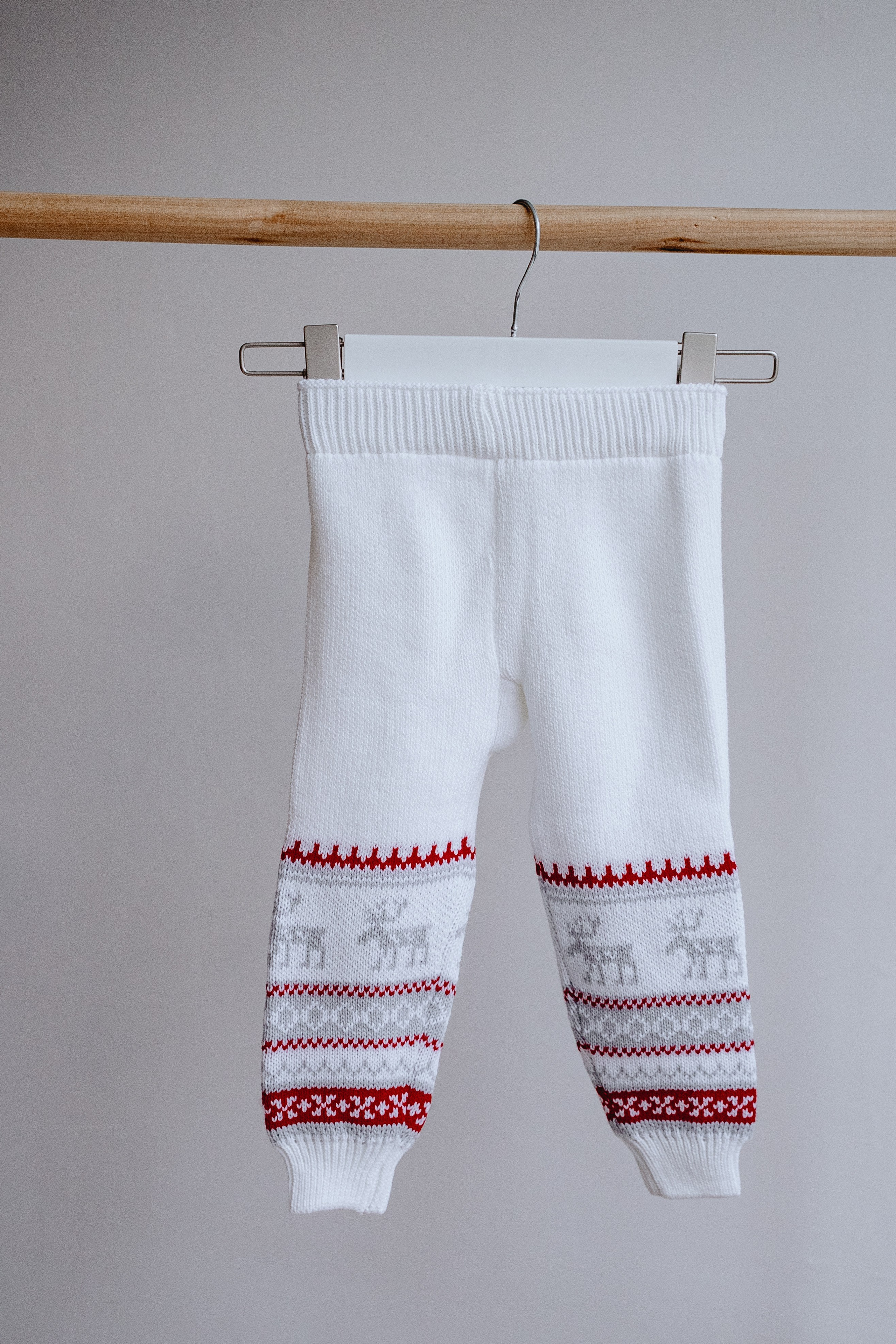 ВЯЗАНЫЕ ШТАНЫ С ОЛЕНЯМИ 98-104