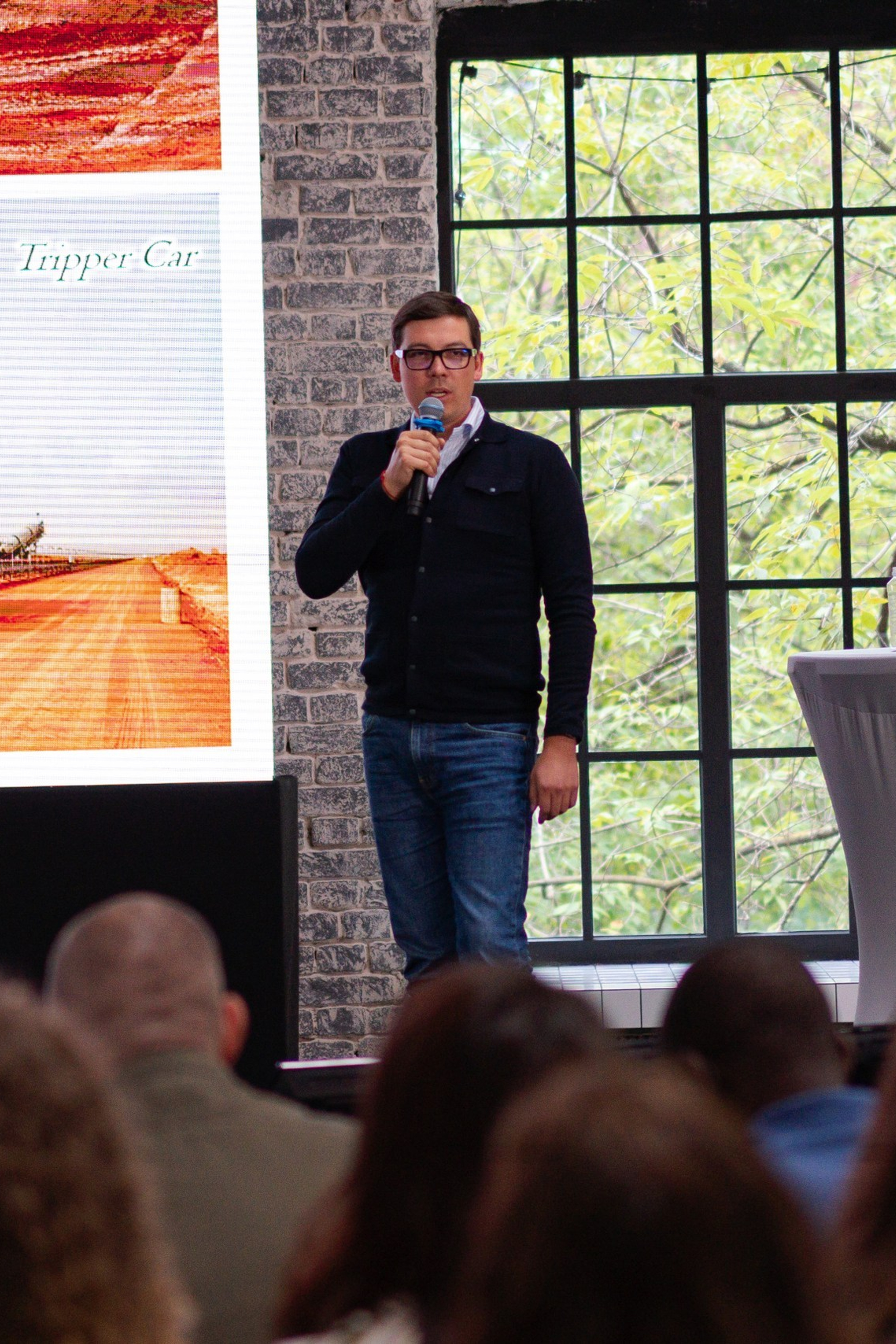 Фотограф на деловое мероприятие, выставку, форум. Репортажный фотограф Измалков Артем