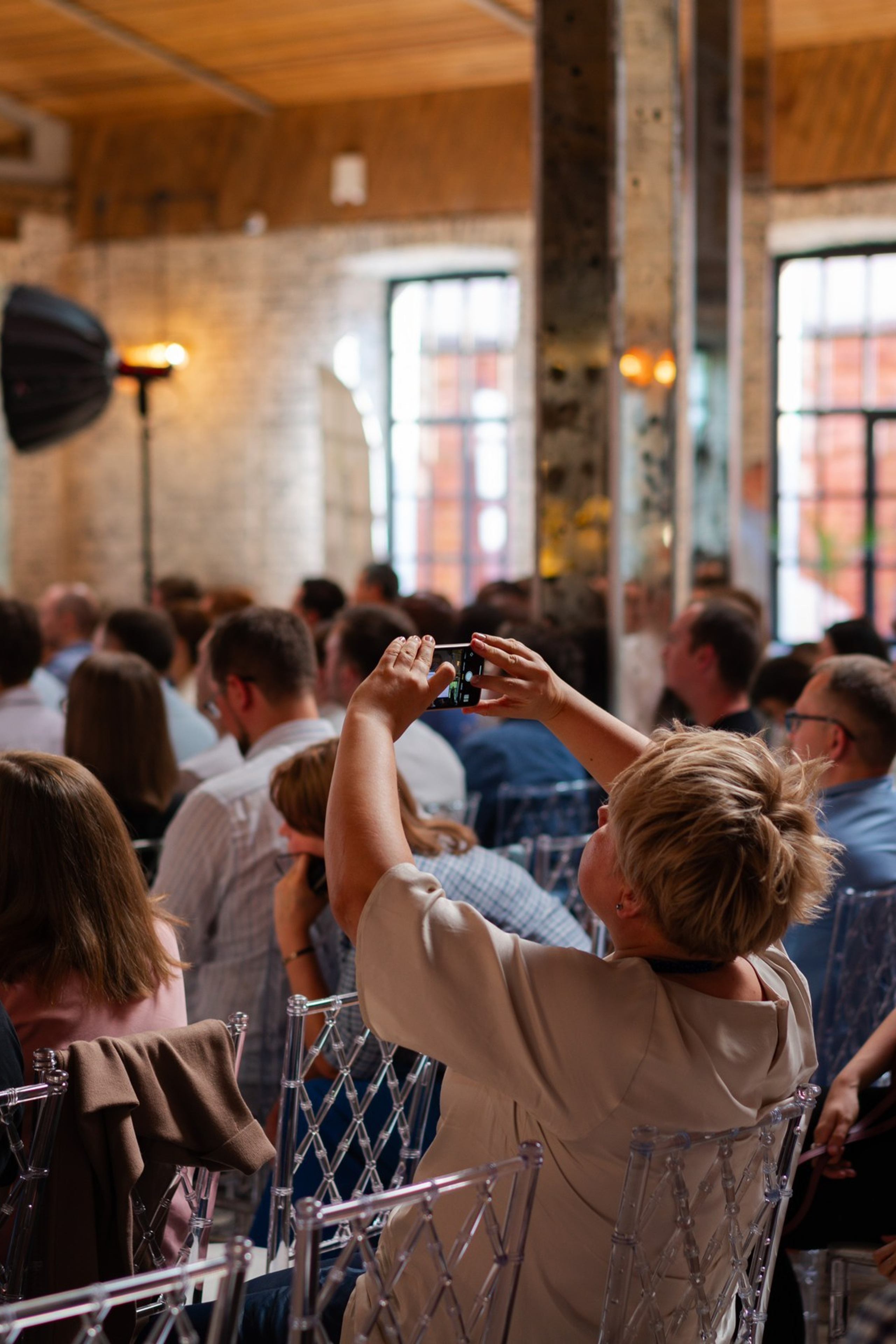 Фотограф на деловое мероприятие, выставку, форум. Репортажный фотограф Измалков Артем
