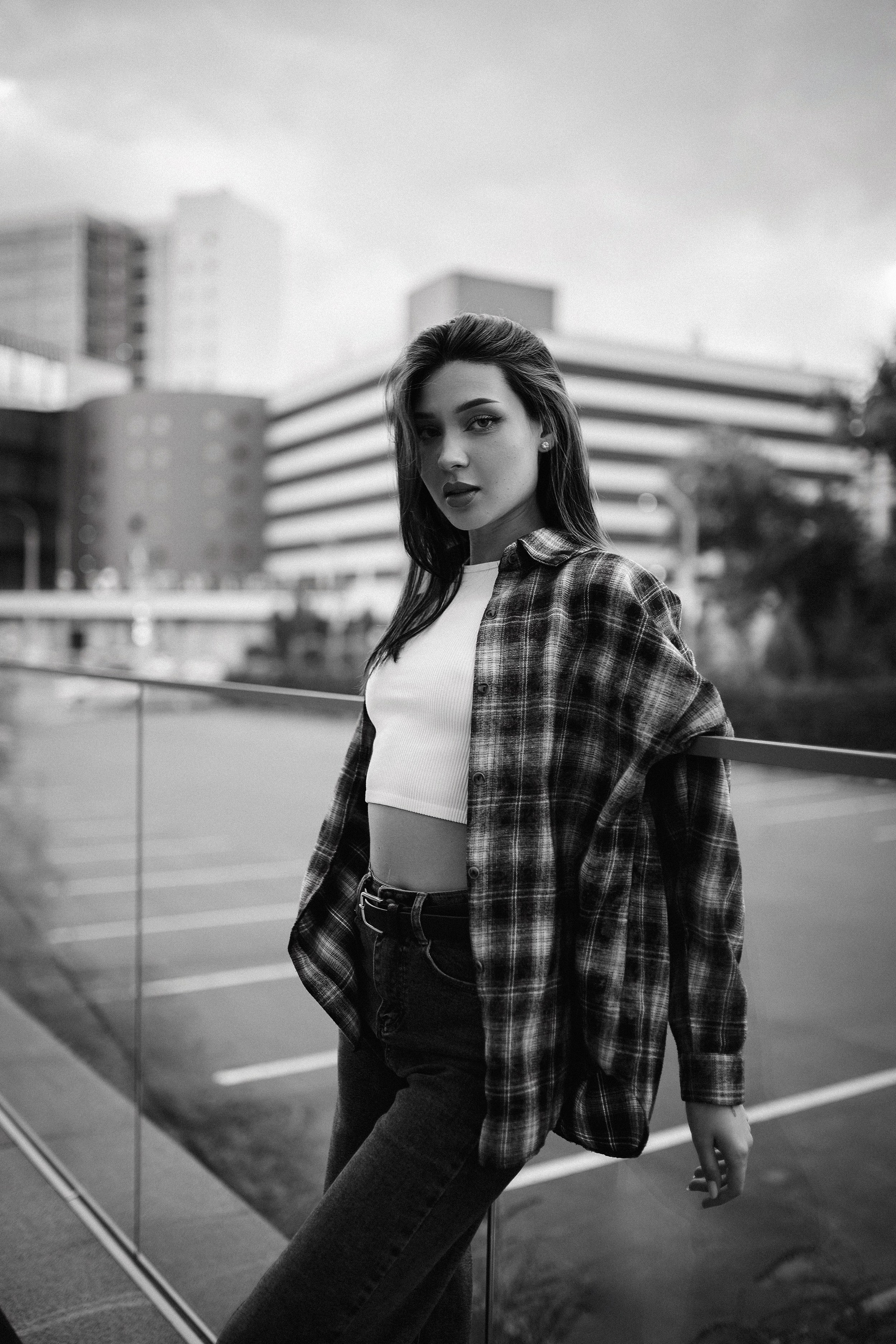 Студийная монохромная фотосессия с Дариной