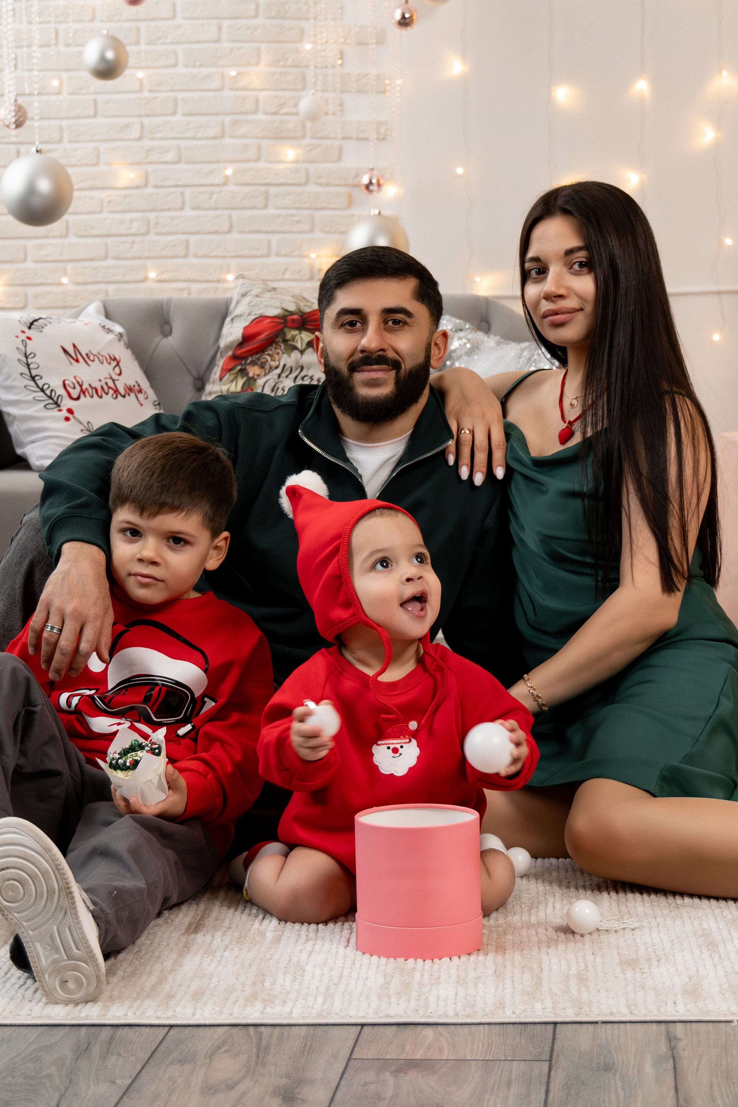 Новогодний фото-проект/Оксана с семьей 🤍. Профессиональный фотограф в Омске Писанкина Анастасия