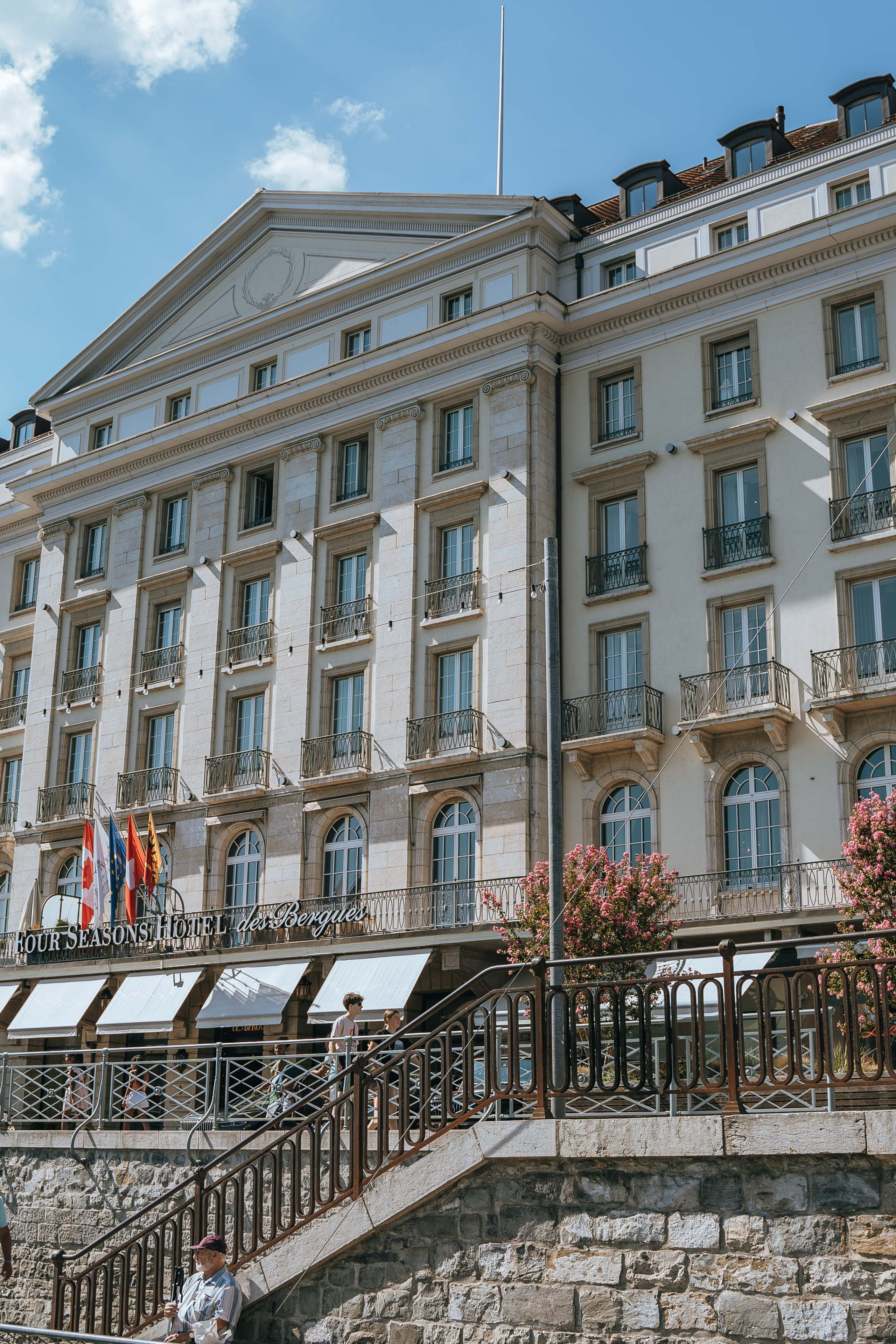 Places for a photo shoot in Geneva: Musée d’art et d’histoire. Photographe de Mariage Professionnelle — Genève & Suisse Romande | Tanya Creator