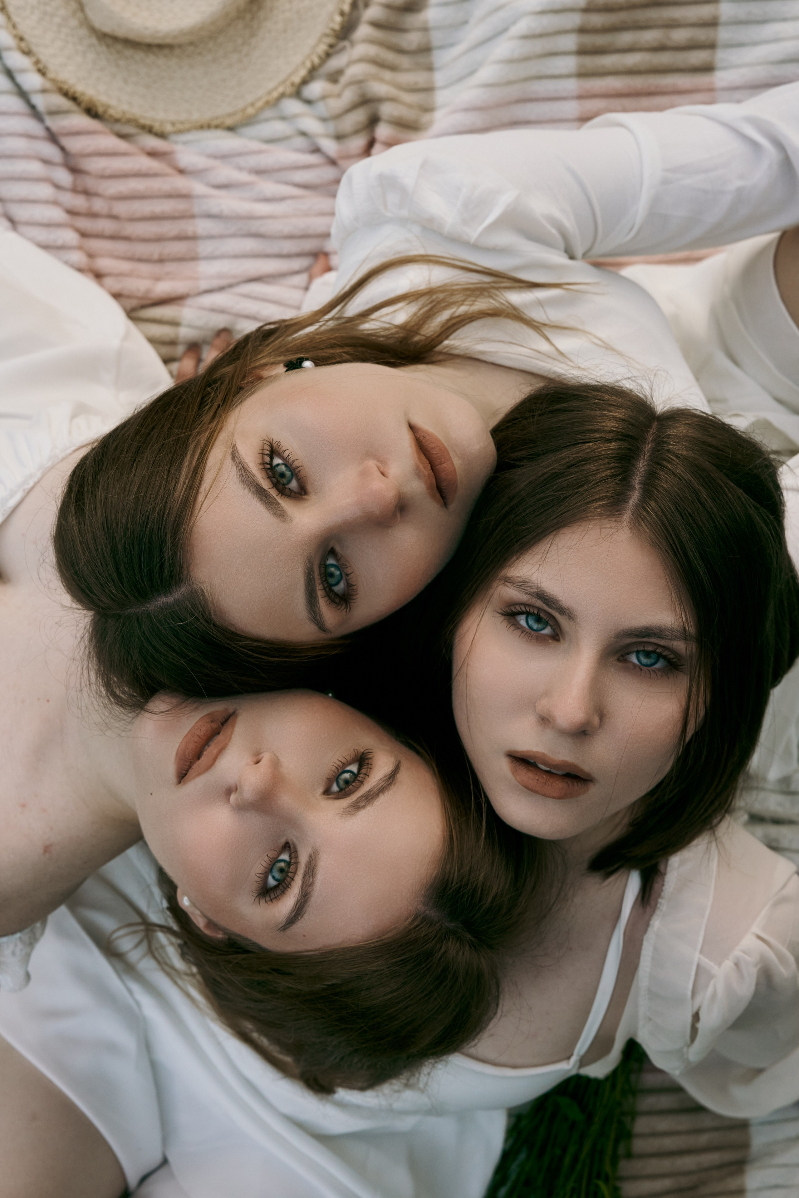 Фотосессия для трех сестер