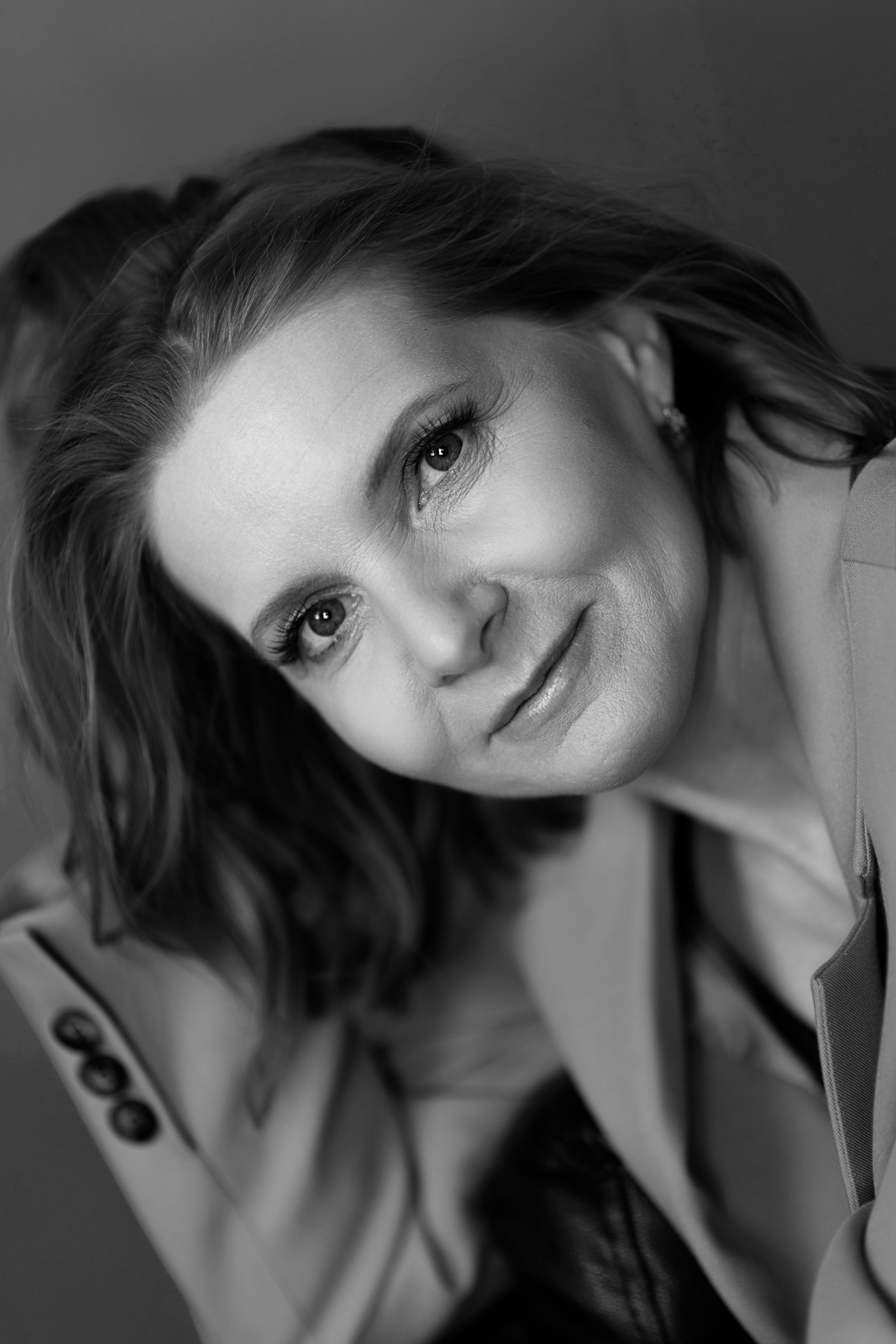 Я строила карьеру. И однажды утром не узнала себя в зеркале. Фотограф-психолог для женщин 35+|Елена Ляхта |Оренбург | Санкт-Петербург