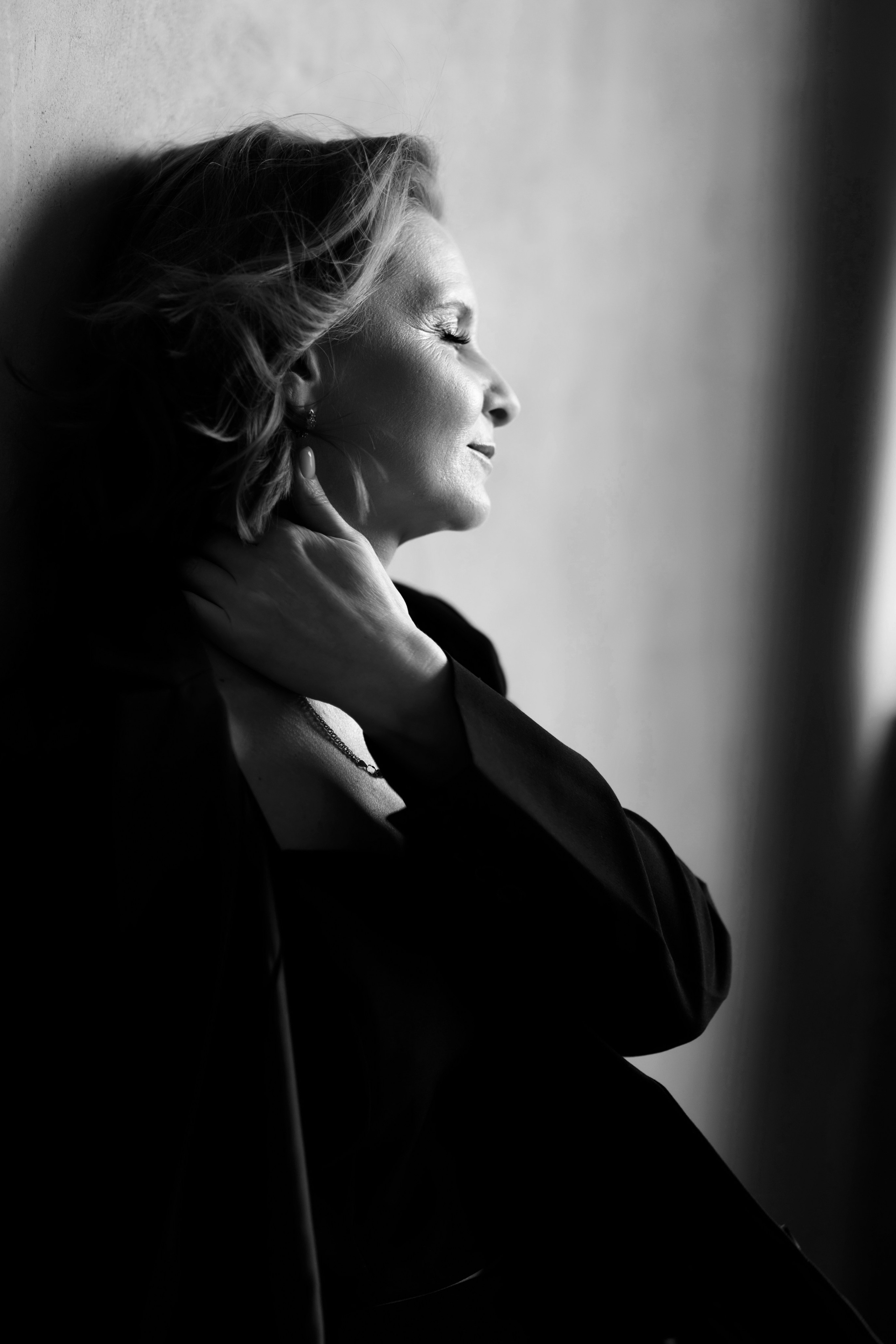 Я строила карьеру. И однажды утром не узнала себя в зеркале. Фотограф-психолог для женщин 35+|Елена Ляхта |Оренбург | Санкт-Петербург