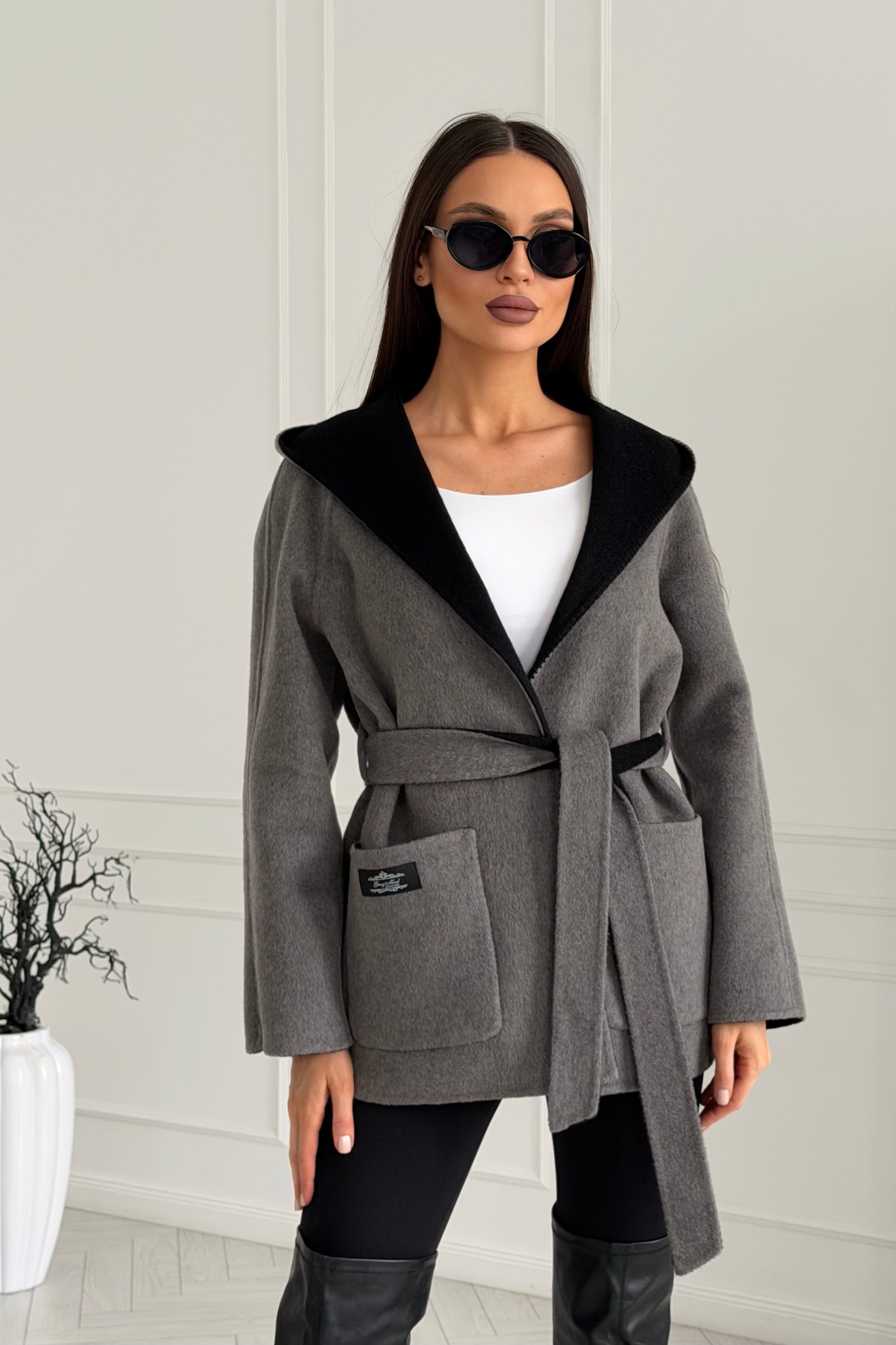 Оптовые продажи верхней одежды. Женские пальто из шерсти — заказать