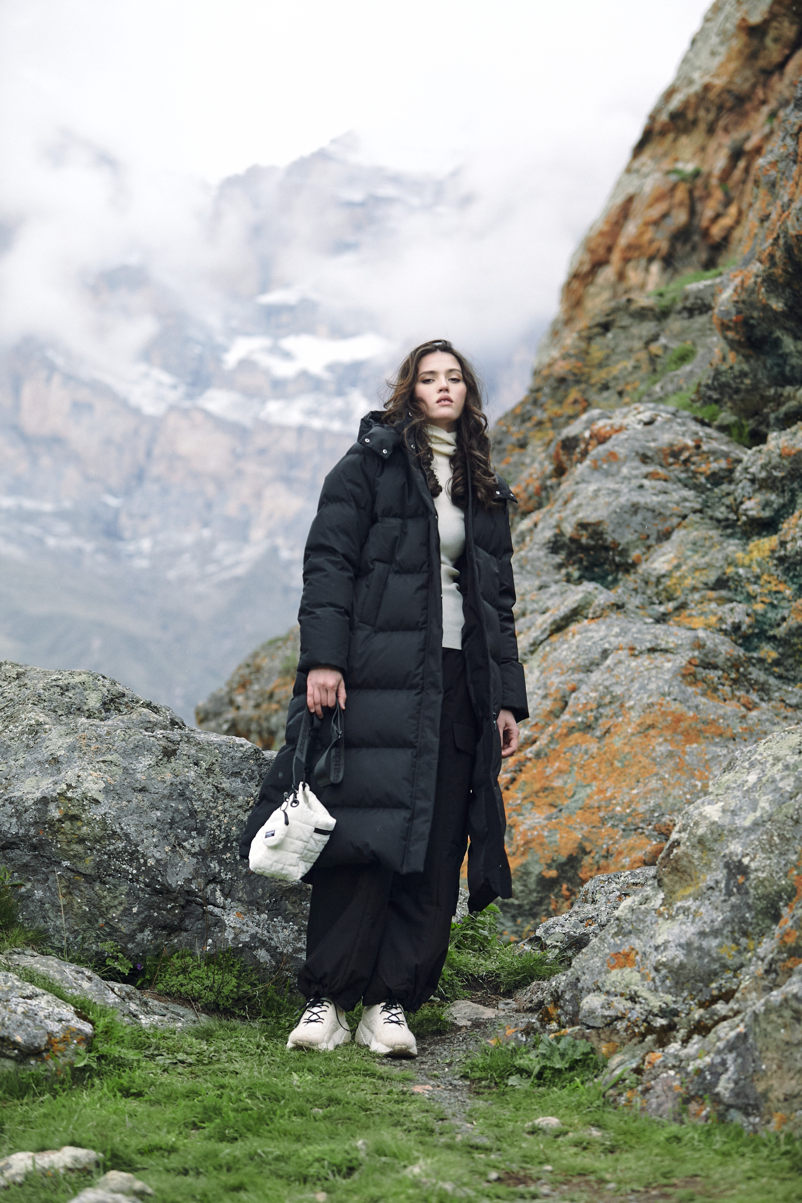 Съемка для бренда одежды в горах. Фотограф Продюсер в горах КБР / Москва Нальчик Горы