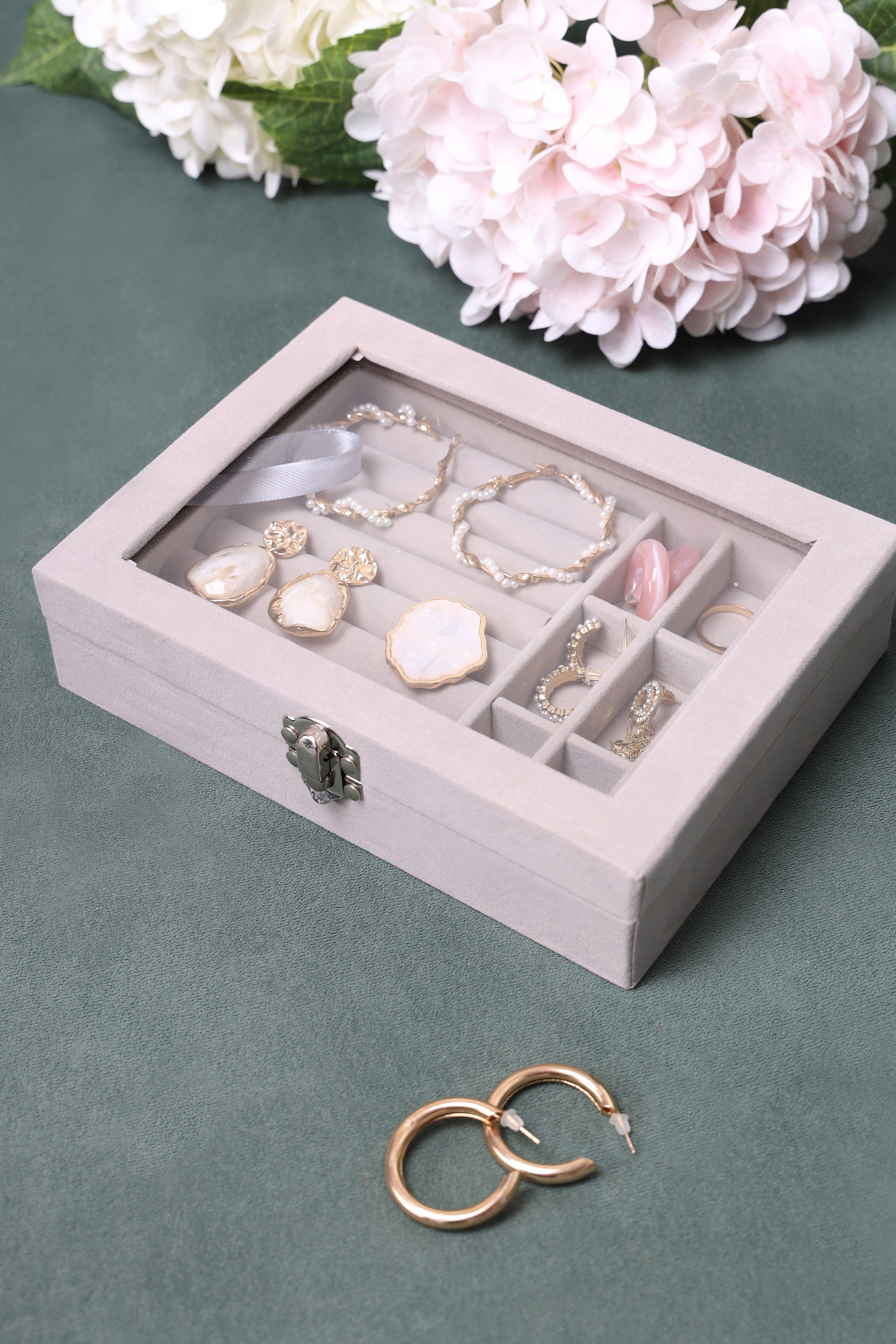 Стильная фотосъемка шкатулок для украшения интерьера