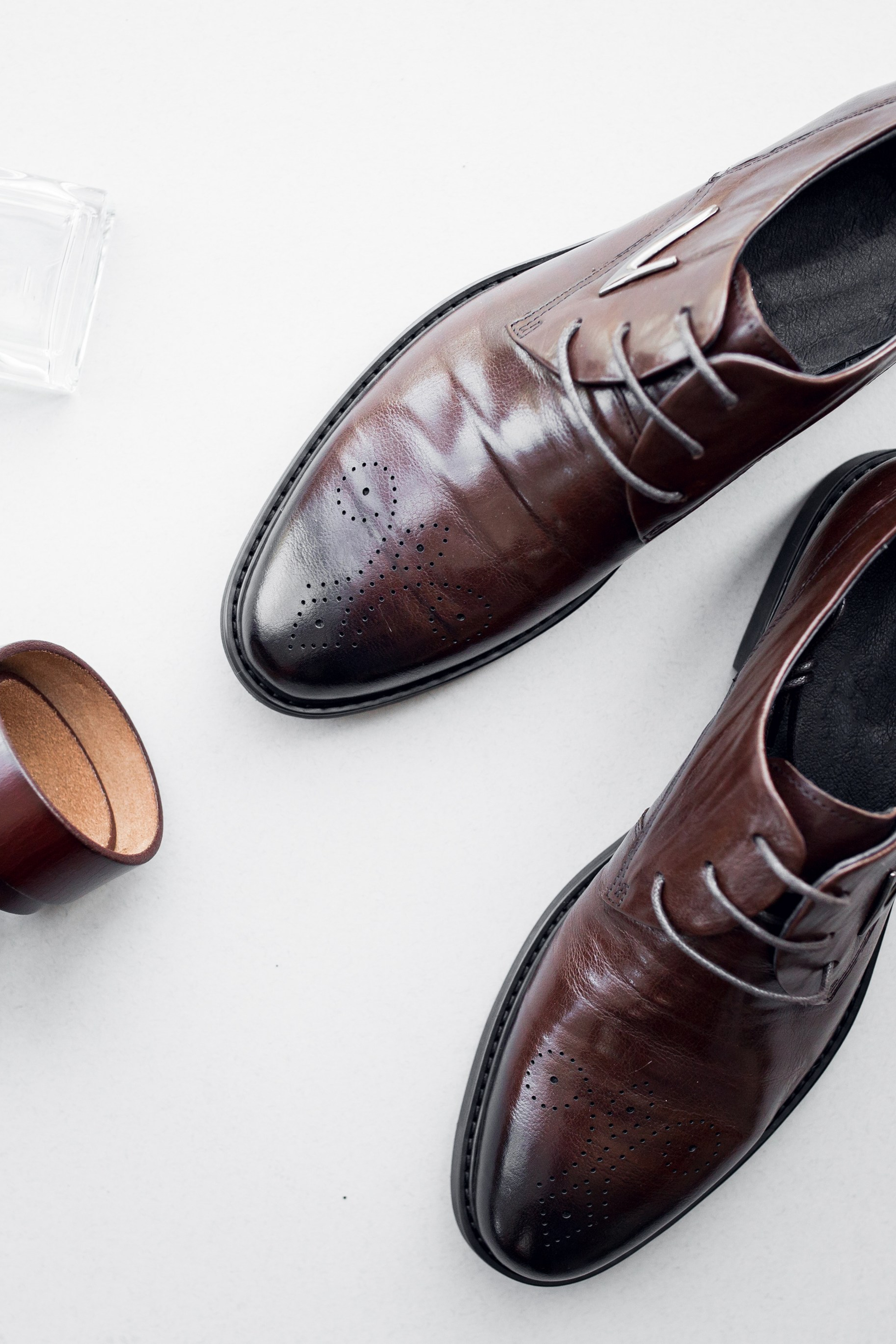 Идея для ботинок с сочетанием гладкой и текстурированной кожи.