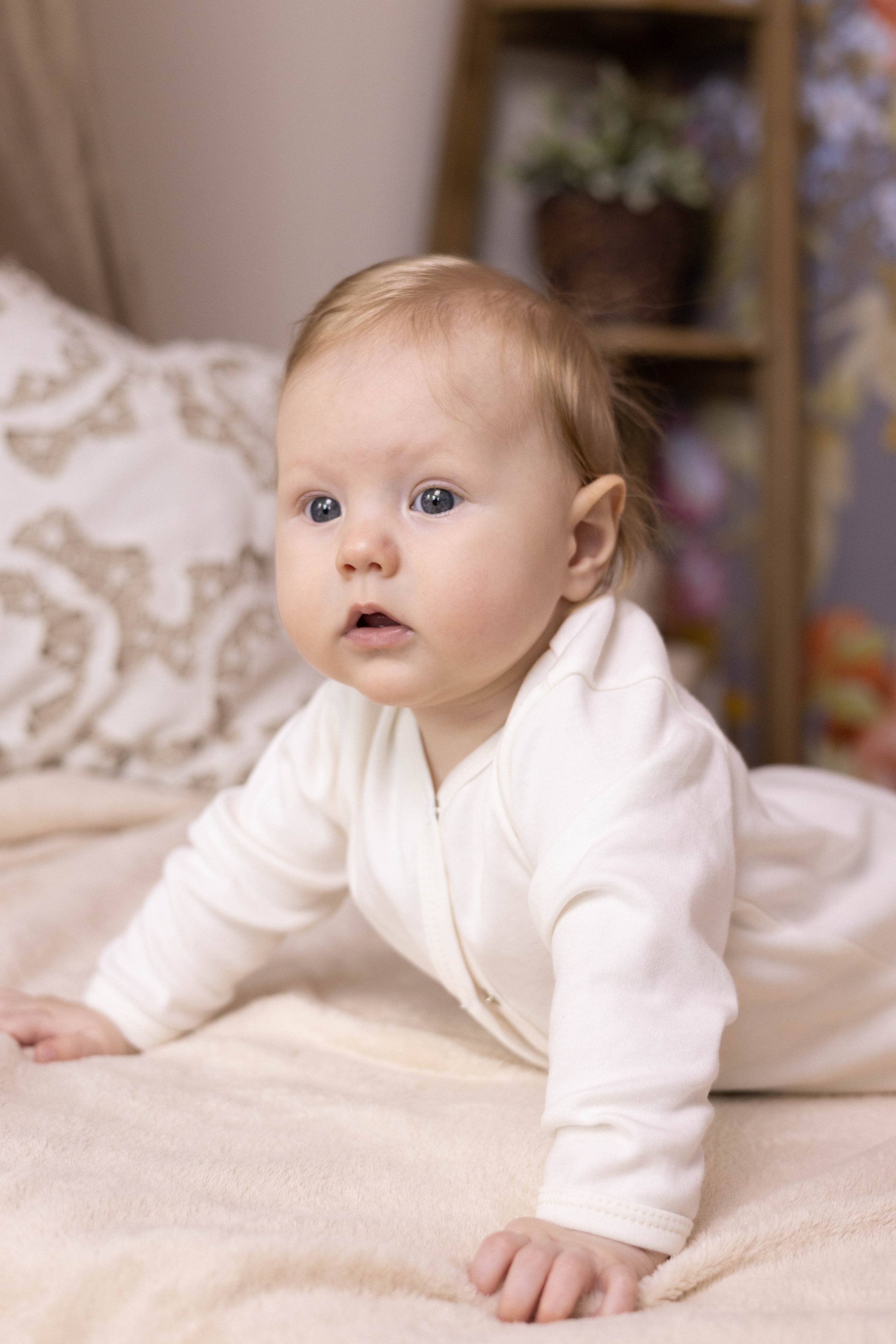 Стильная фотосъемка одежды для грудничков для создания милых и очаровательных образов