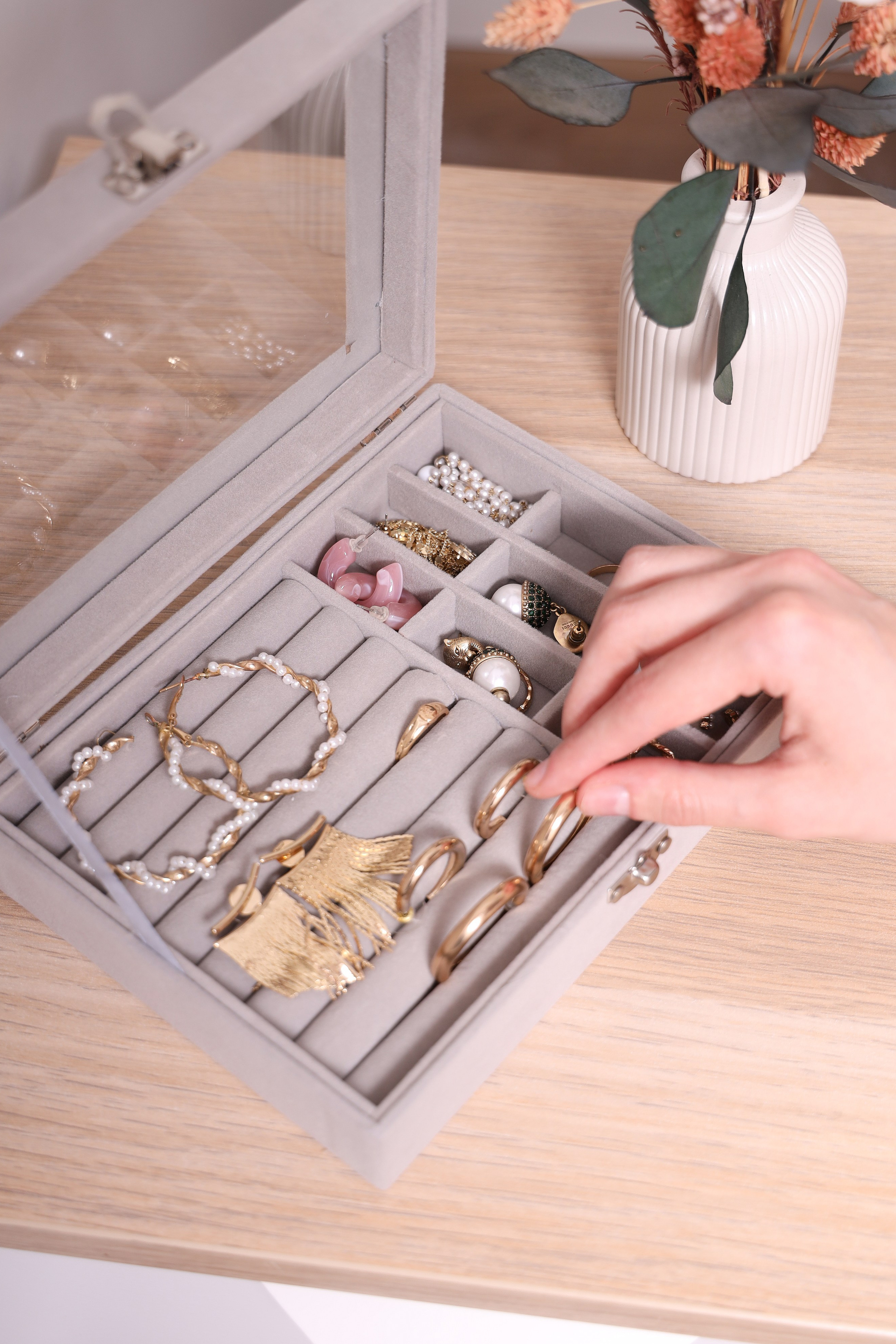 Профессиональная съемка шкатулок для модных аксессуаров