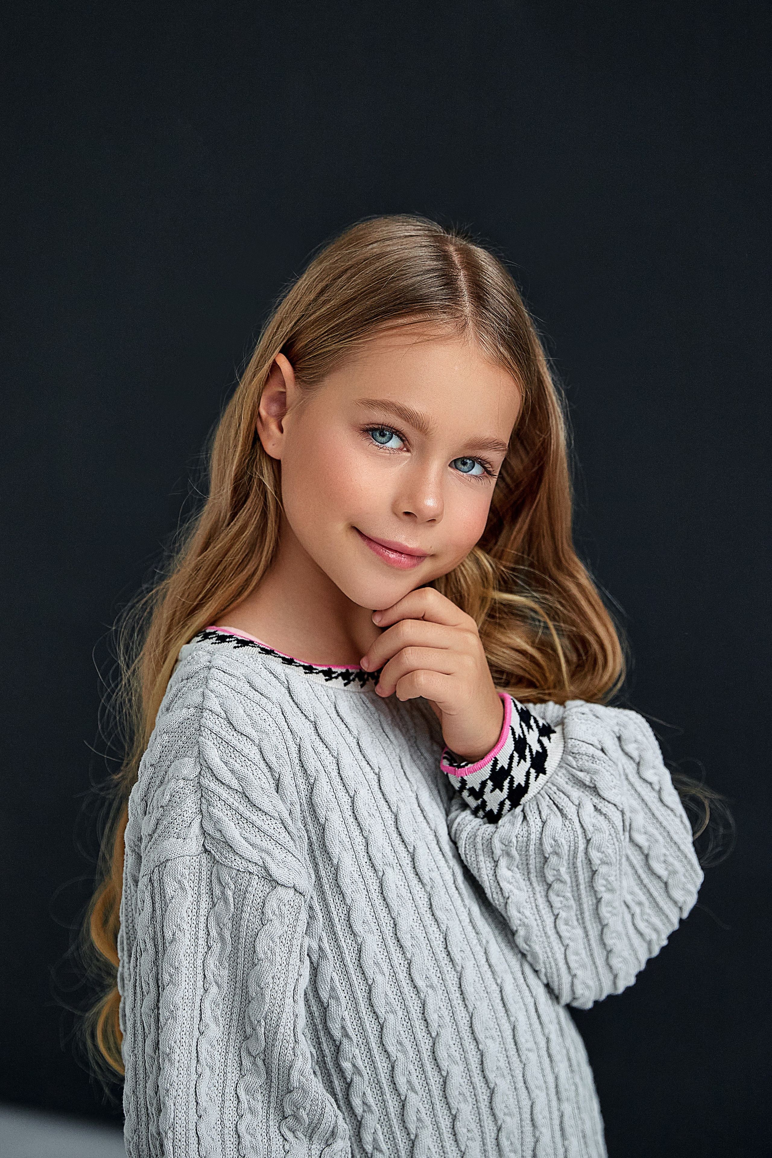 Модель для предметной съемки Ева Е. Н.Н.| Sale Easy