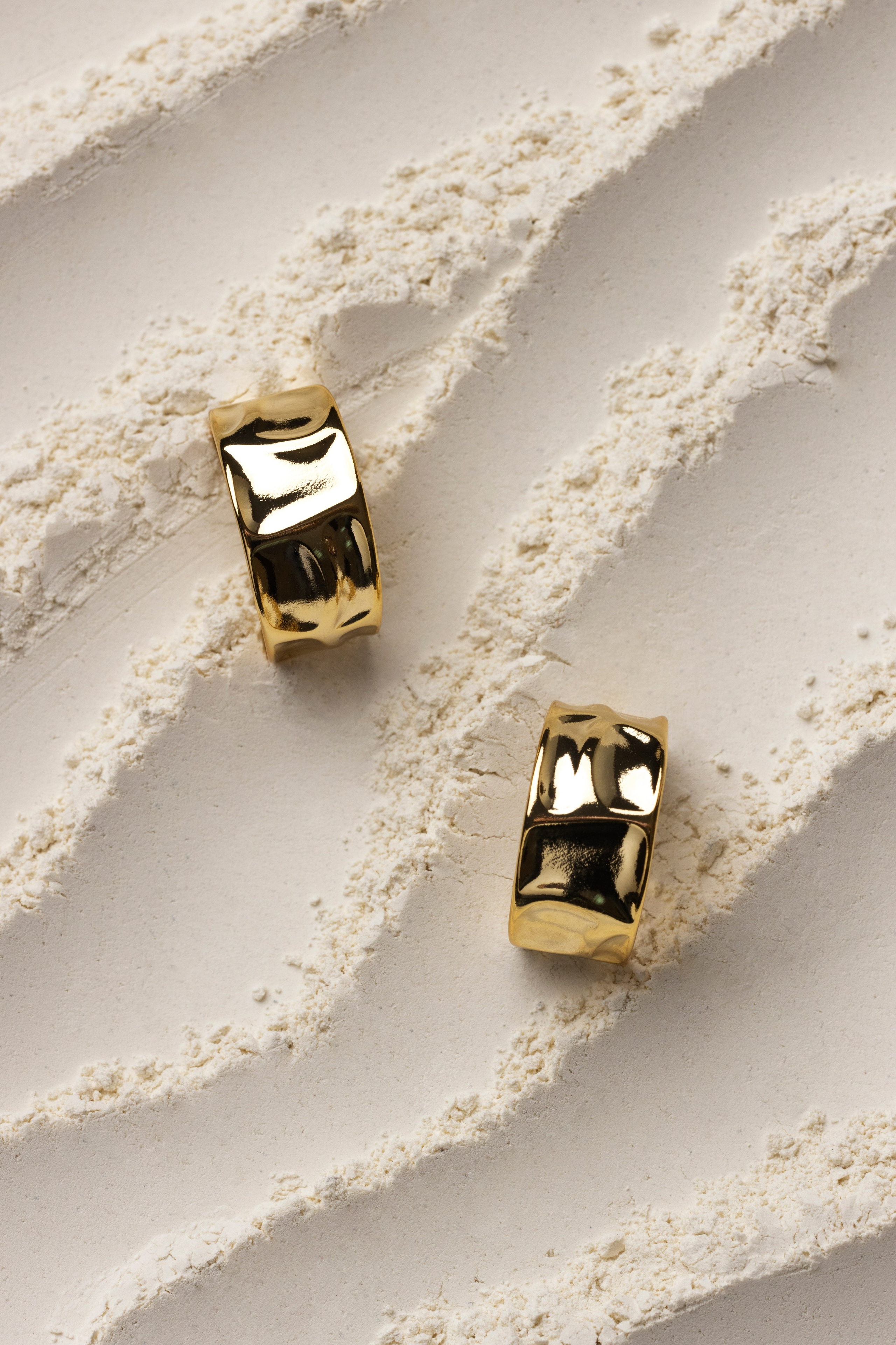 Идея для доступной бижутерии с высококачественными материалами.