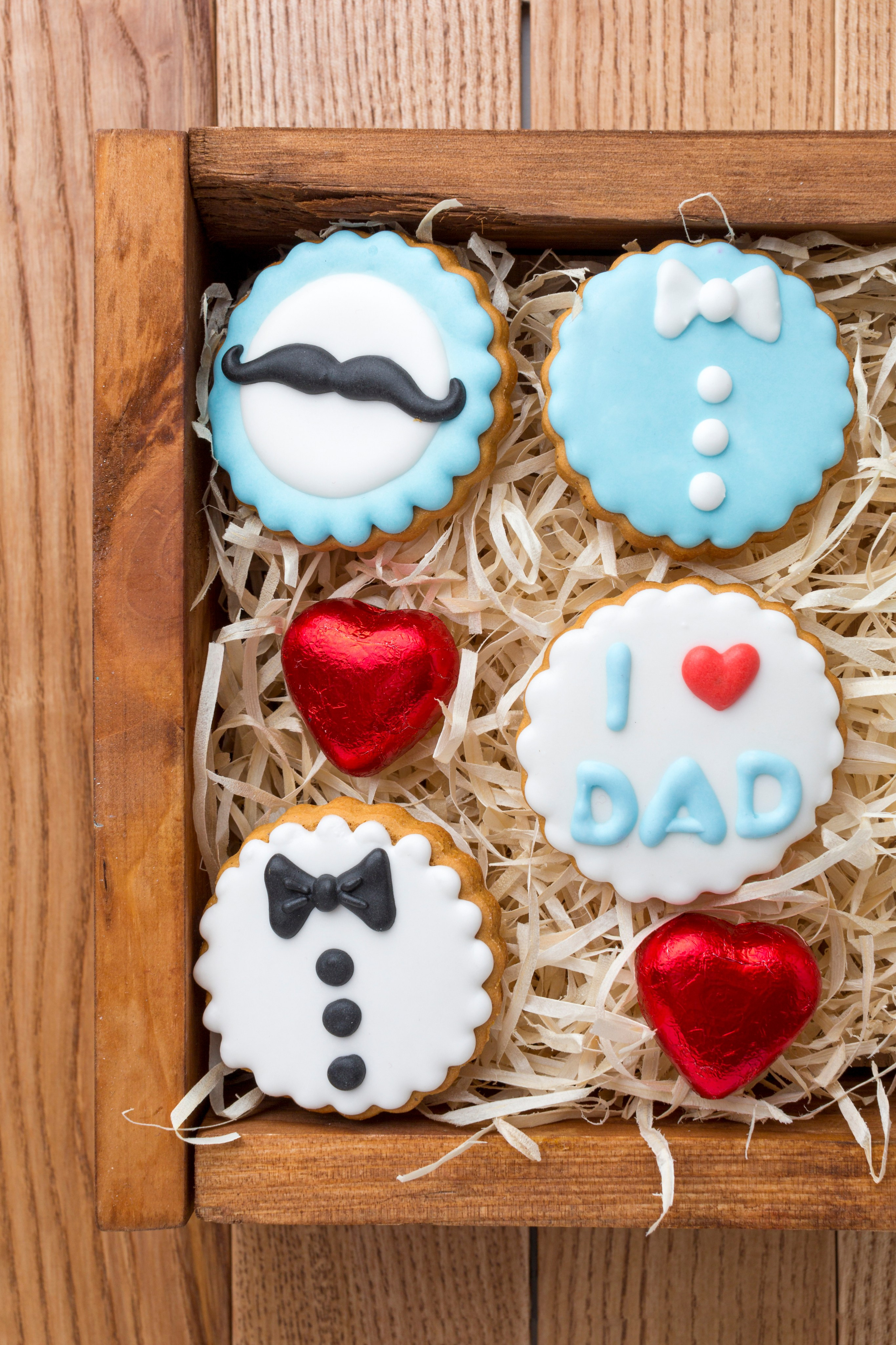 Идея для закусок и напитков на праздничном столе.