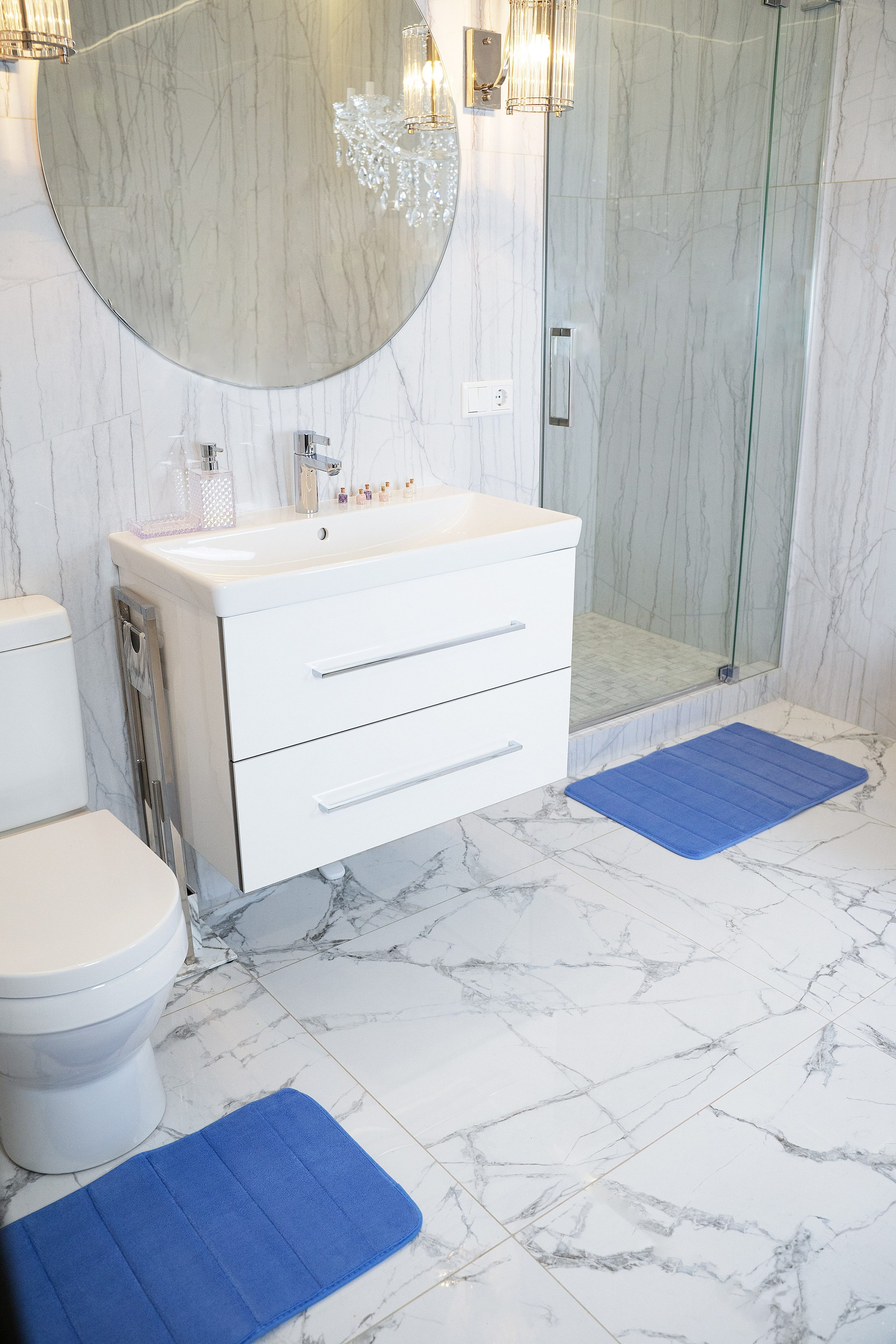 Фотосъемка ковров для ванной с акцентом на функциональность