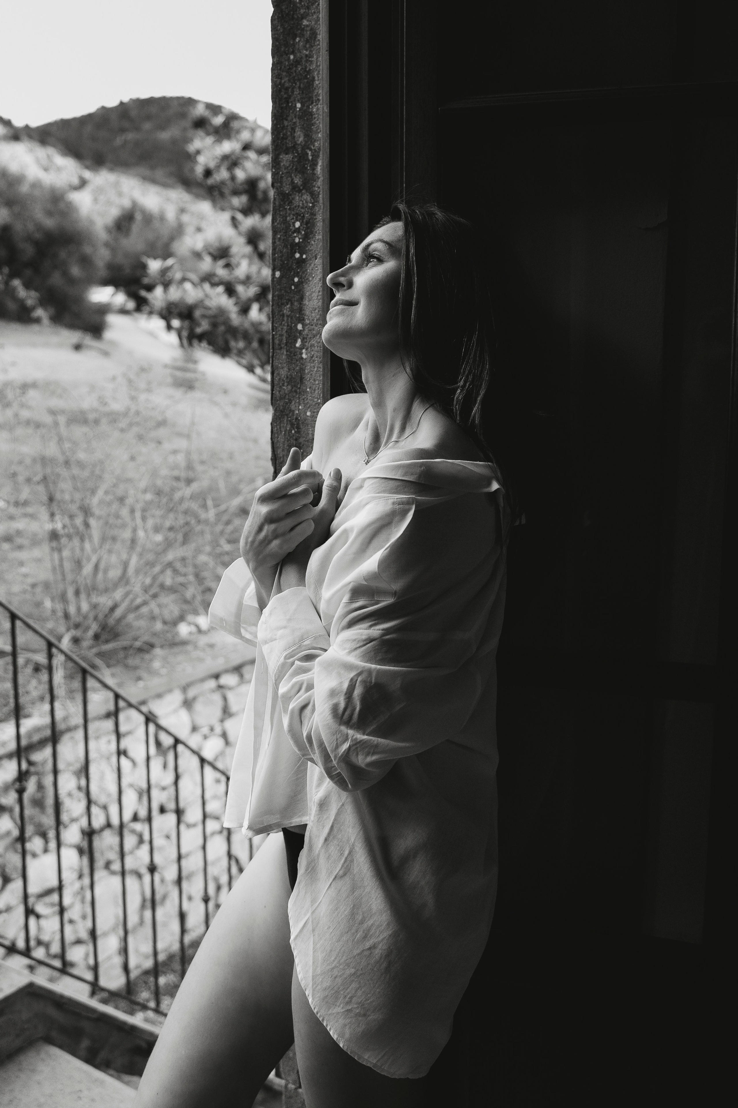 Misha and Gulya with kids. Family Lifestyle Photographer in Lucca, Italia