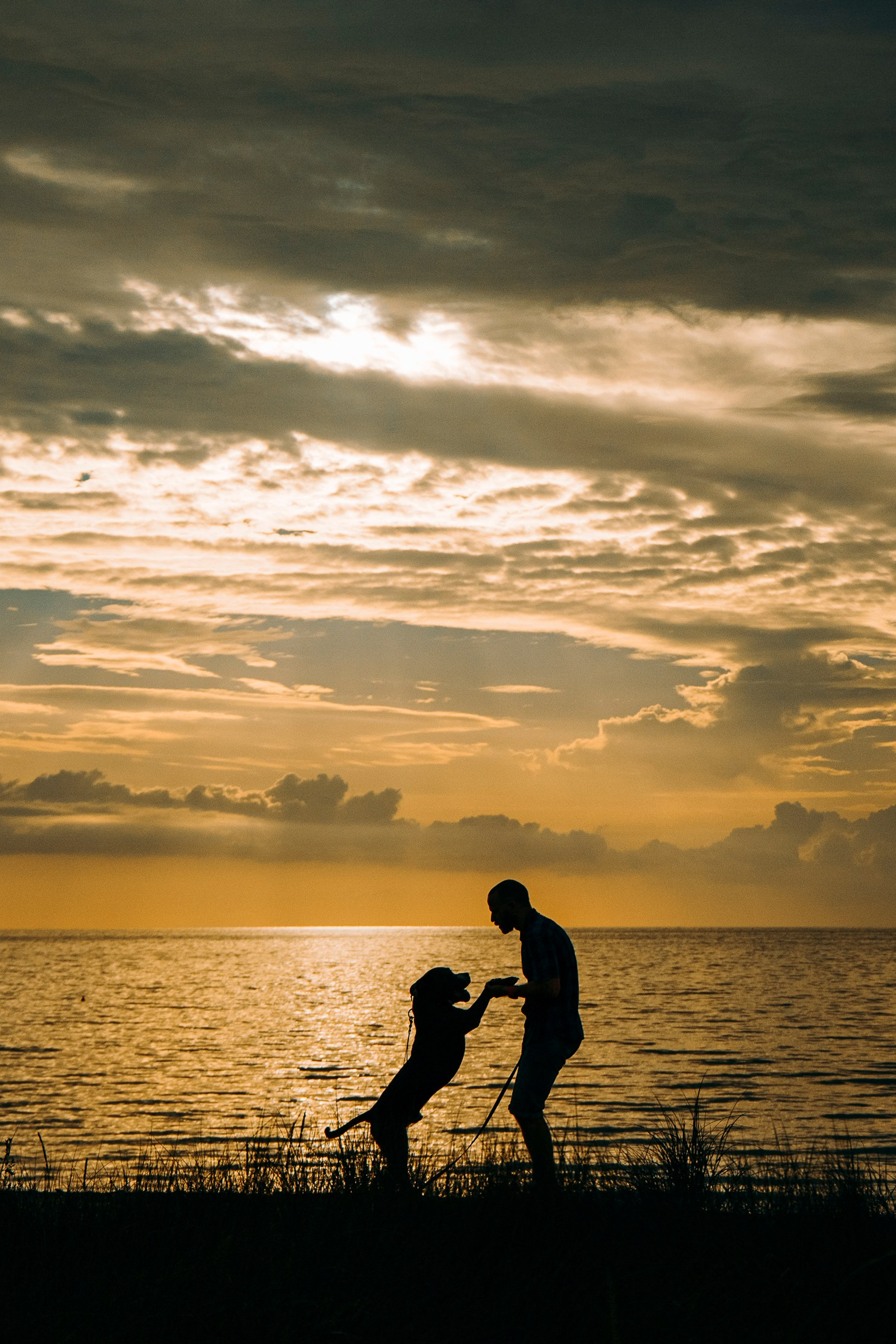 Misha and Gulya with kids. Family Lifestyle Photographer in Lucca, Italia