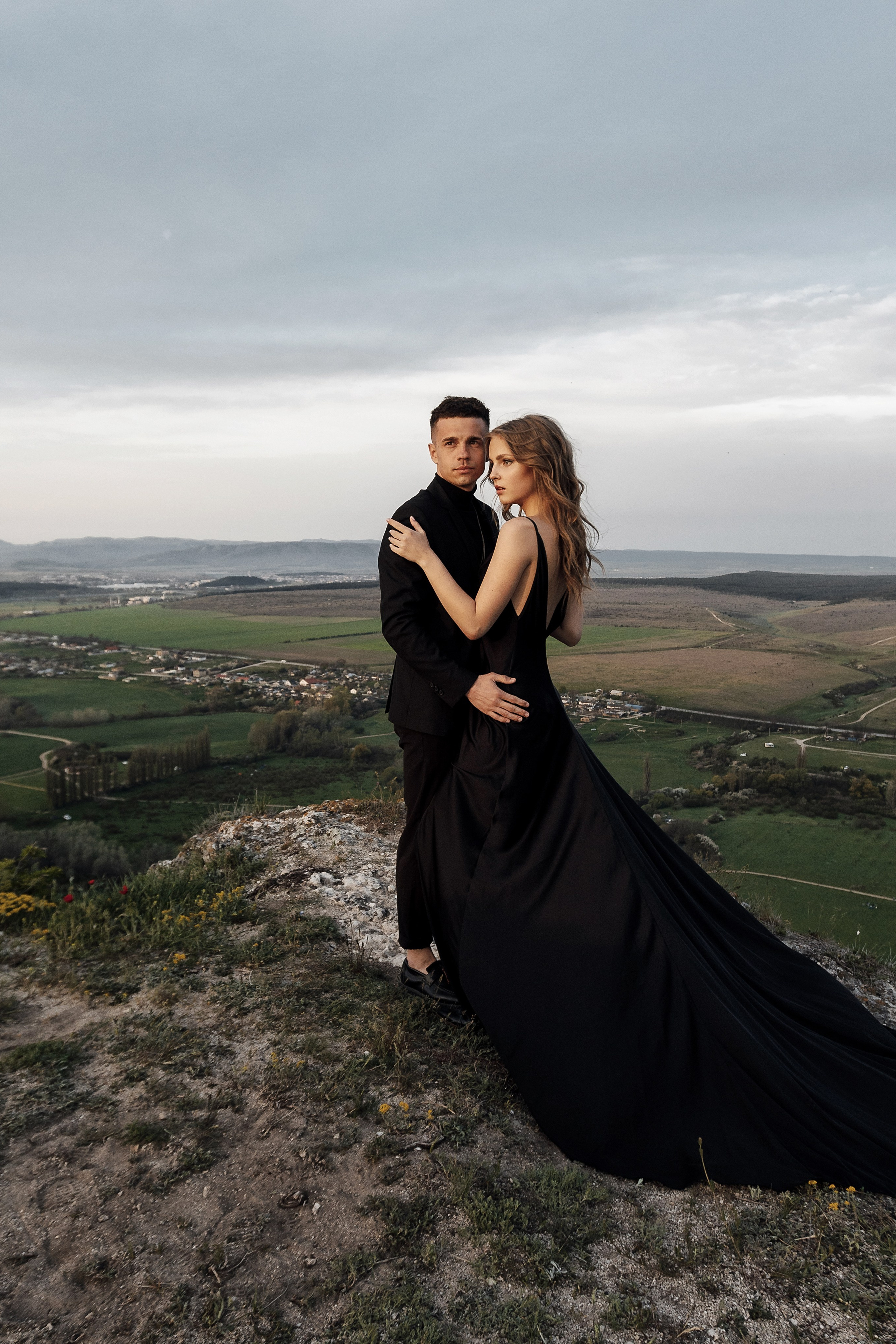 ОЛЕГ И ИРИНА: НЕОБЫЧНАЯ СВАДЬБА В ГОРАХ