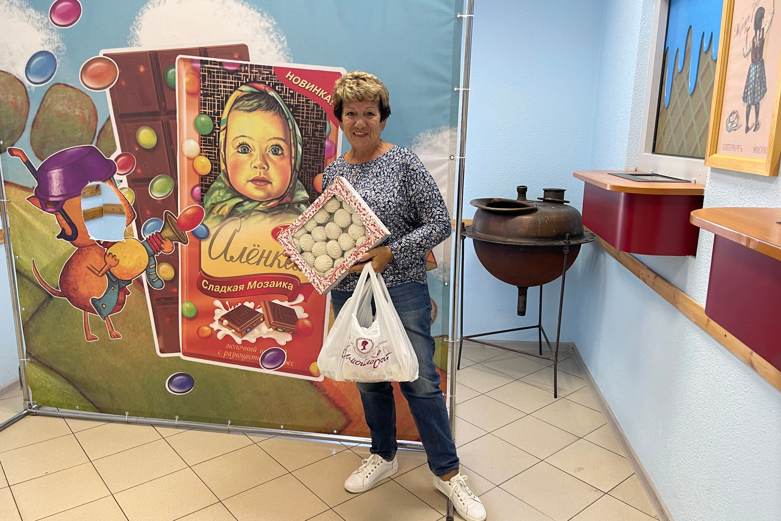 Сборная семейная экскурсия 04.09.2023. Экскурсии на кондитерскую фабрику в Санкт-Петербурге