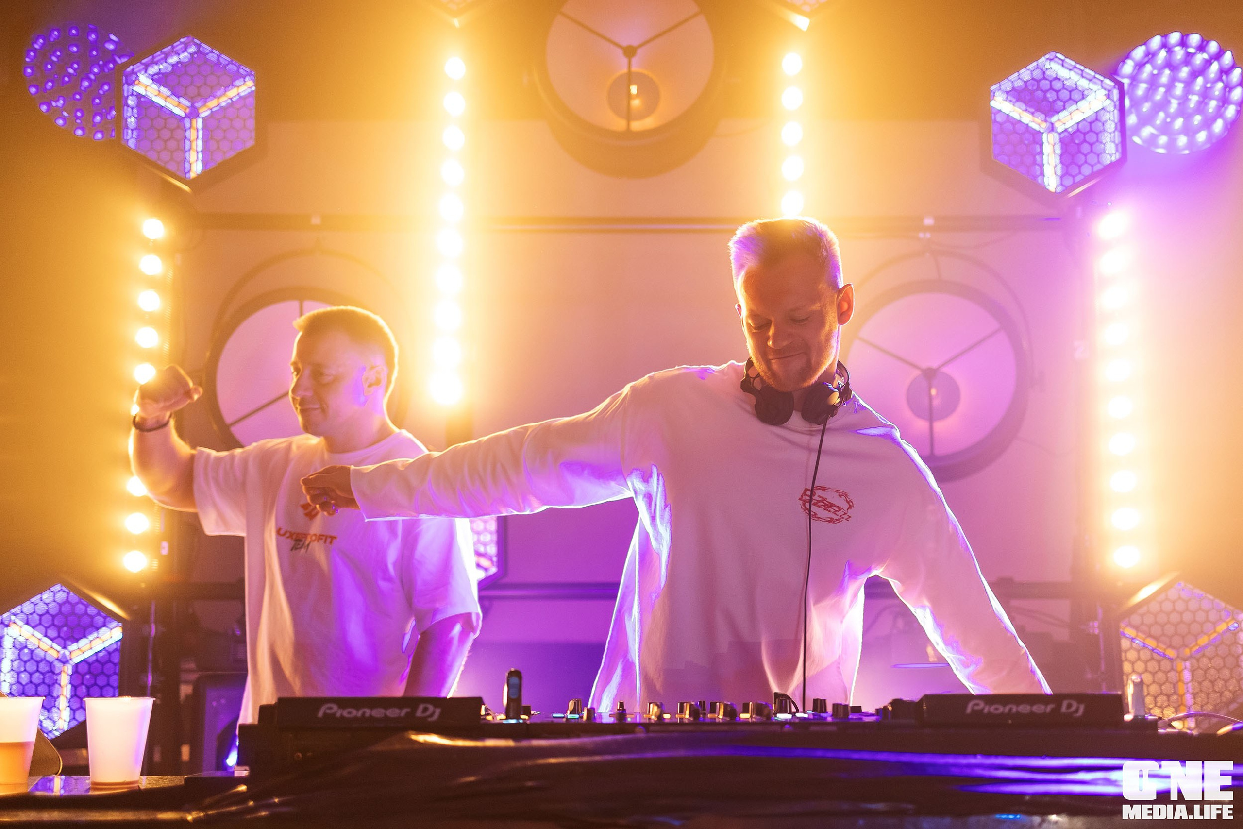 One Media Life: фоторепортажи, фотоотчеты с мероприятий и заведений