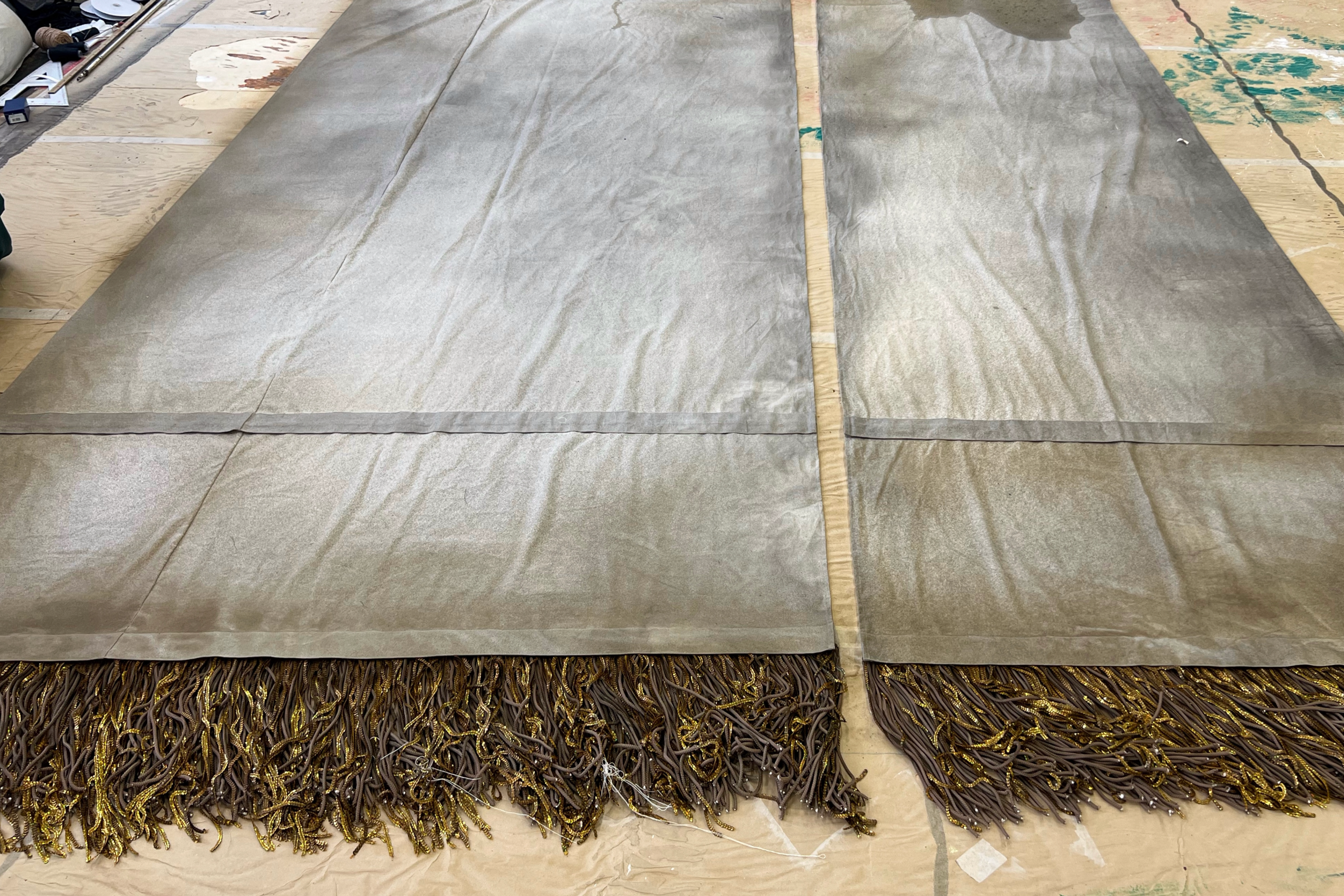 «Митина Любовь» Московский международный Дом Музыки. История занавеса. Превращаем идею в технологию