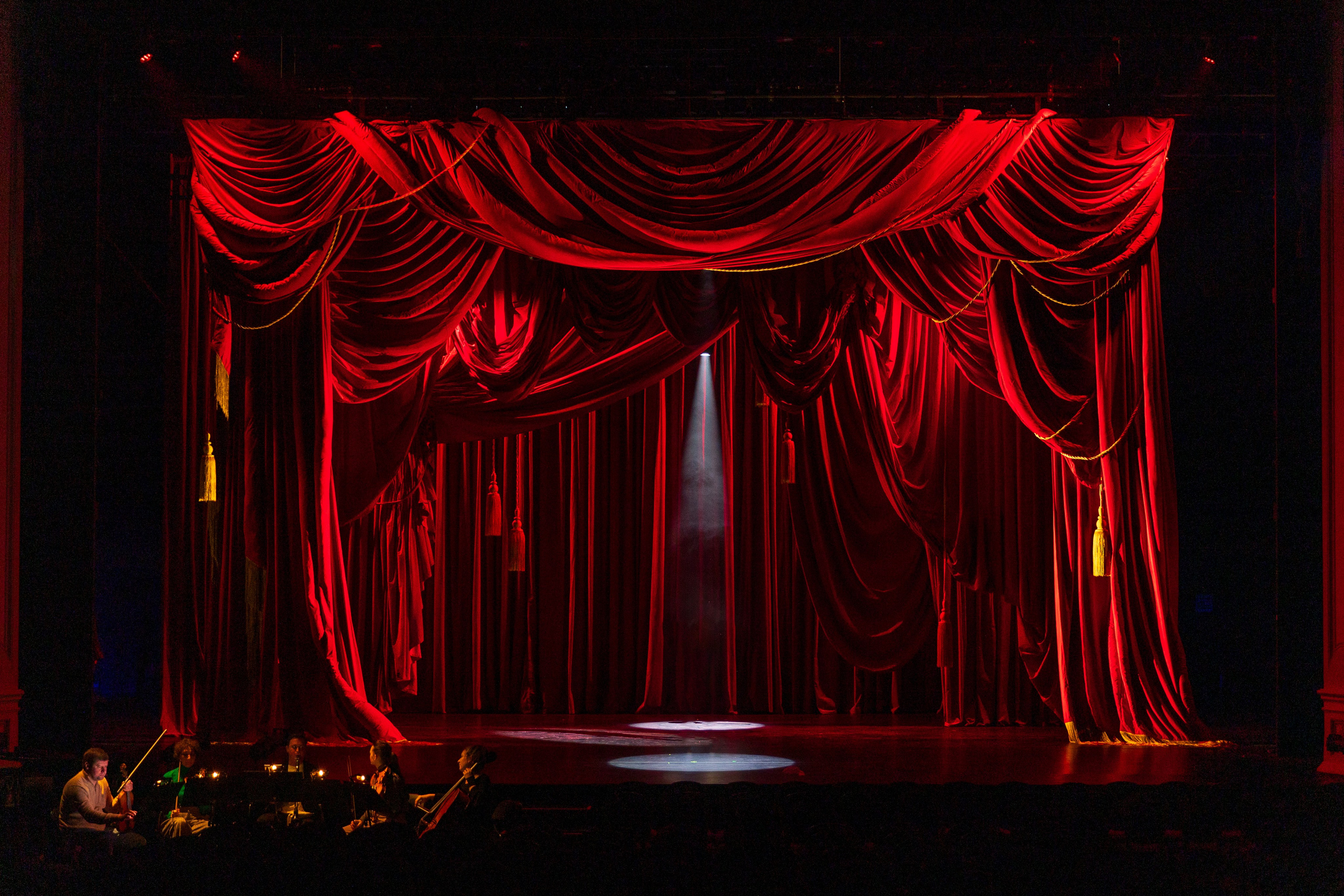 Мягкие декорации для спектакля «Две Анны» | БДТ им. Товстоногова. История занавеса. Превращаем идею в технологию