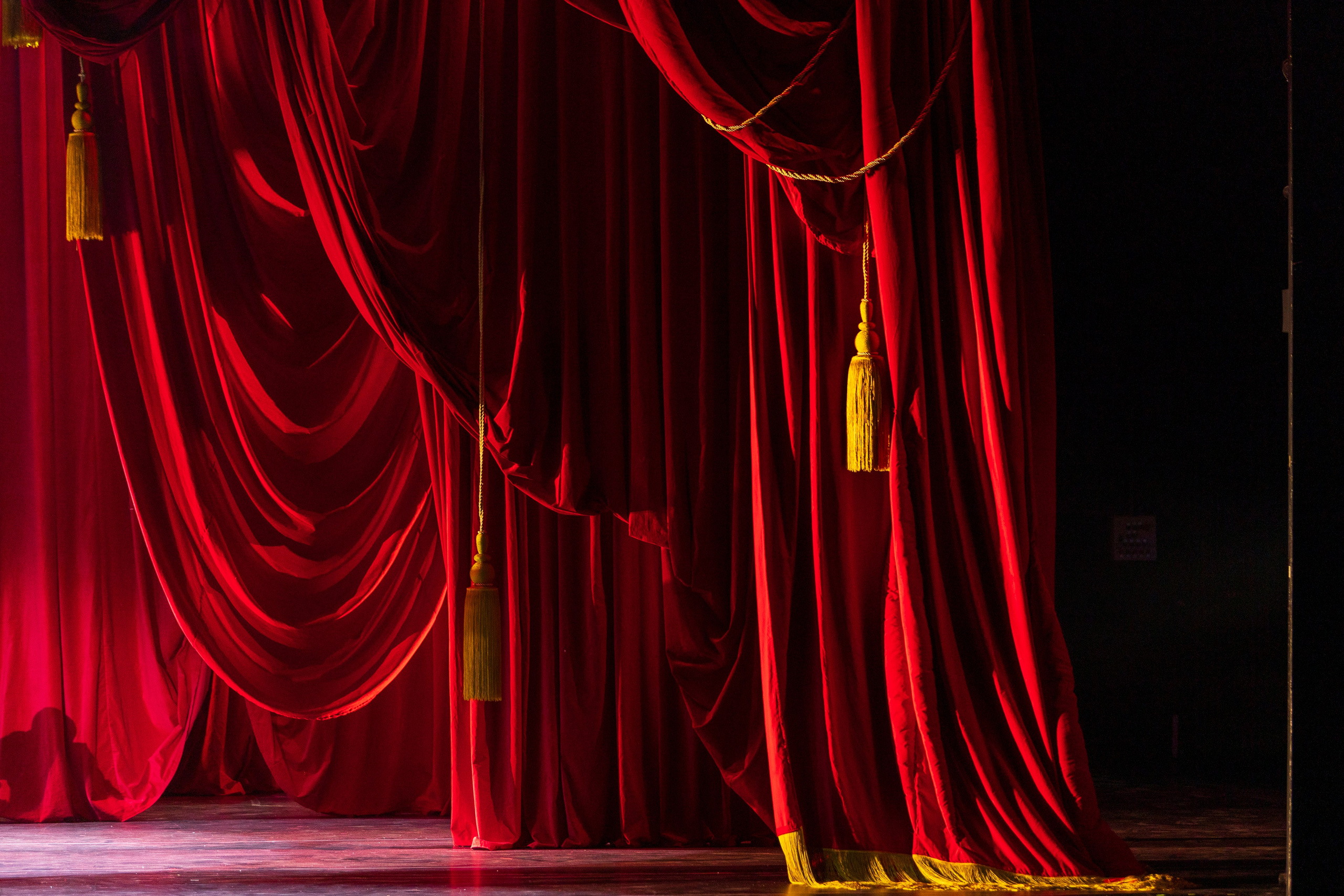 Мягкие декорации для спектакля «Две Анны» | БДТ им. Товстоногова. История занавеса. Превращаем идею в технологию