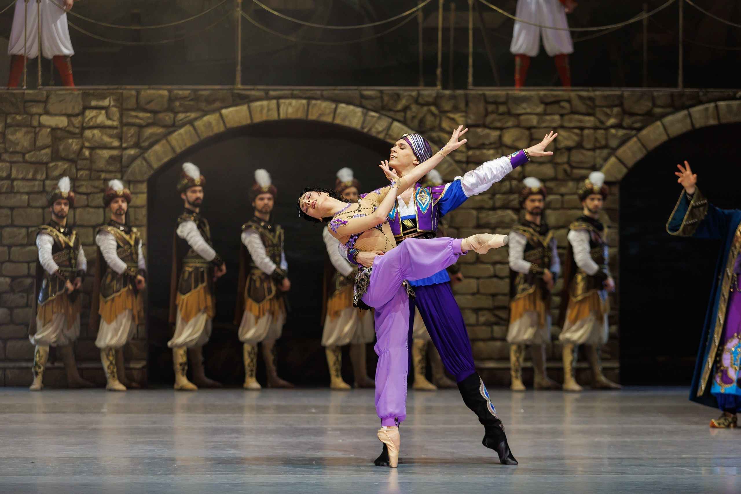 Декорации для балета «Корсар» | Красноярский театр оперы и балета. История занавеса. Превращаем идею в технологию