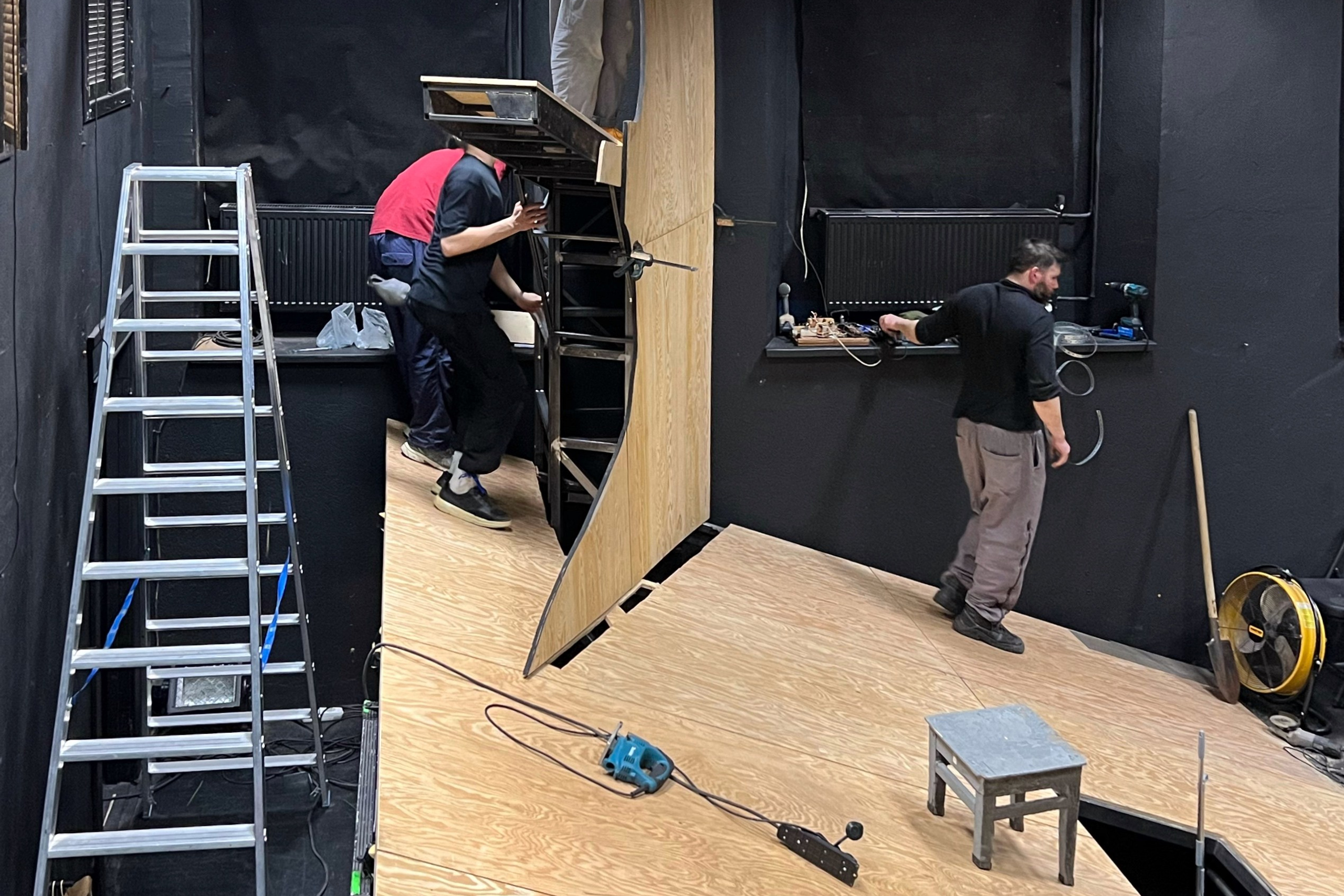 «Гроза» театральное объединение «Озеро». История занавеса. Превращаем идею в технологию