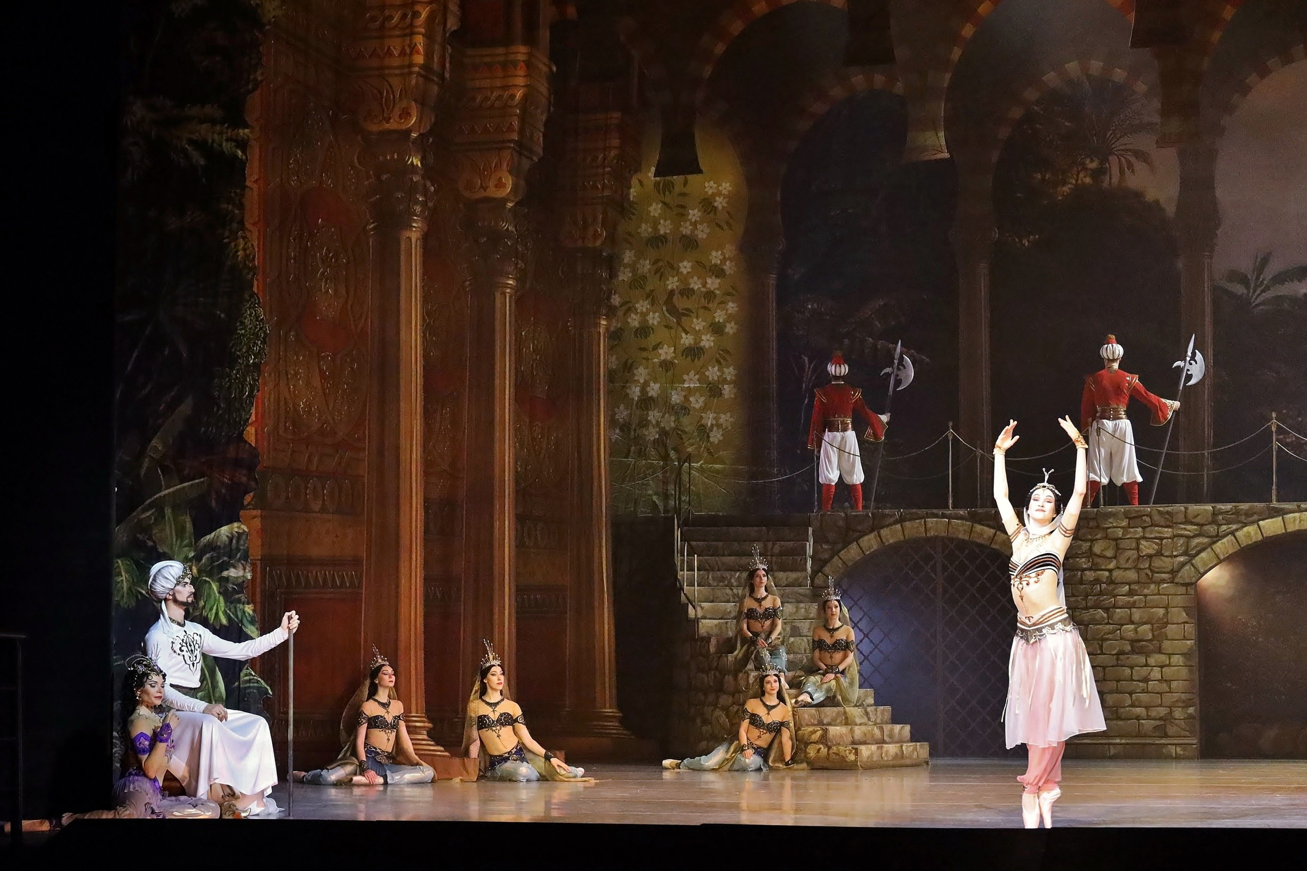 Декорации для балета «Корсар» | Красноярский театр оперы и балета. История занавеса. Превращаем идею в технологию