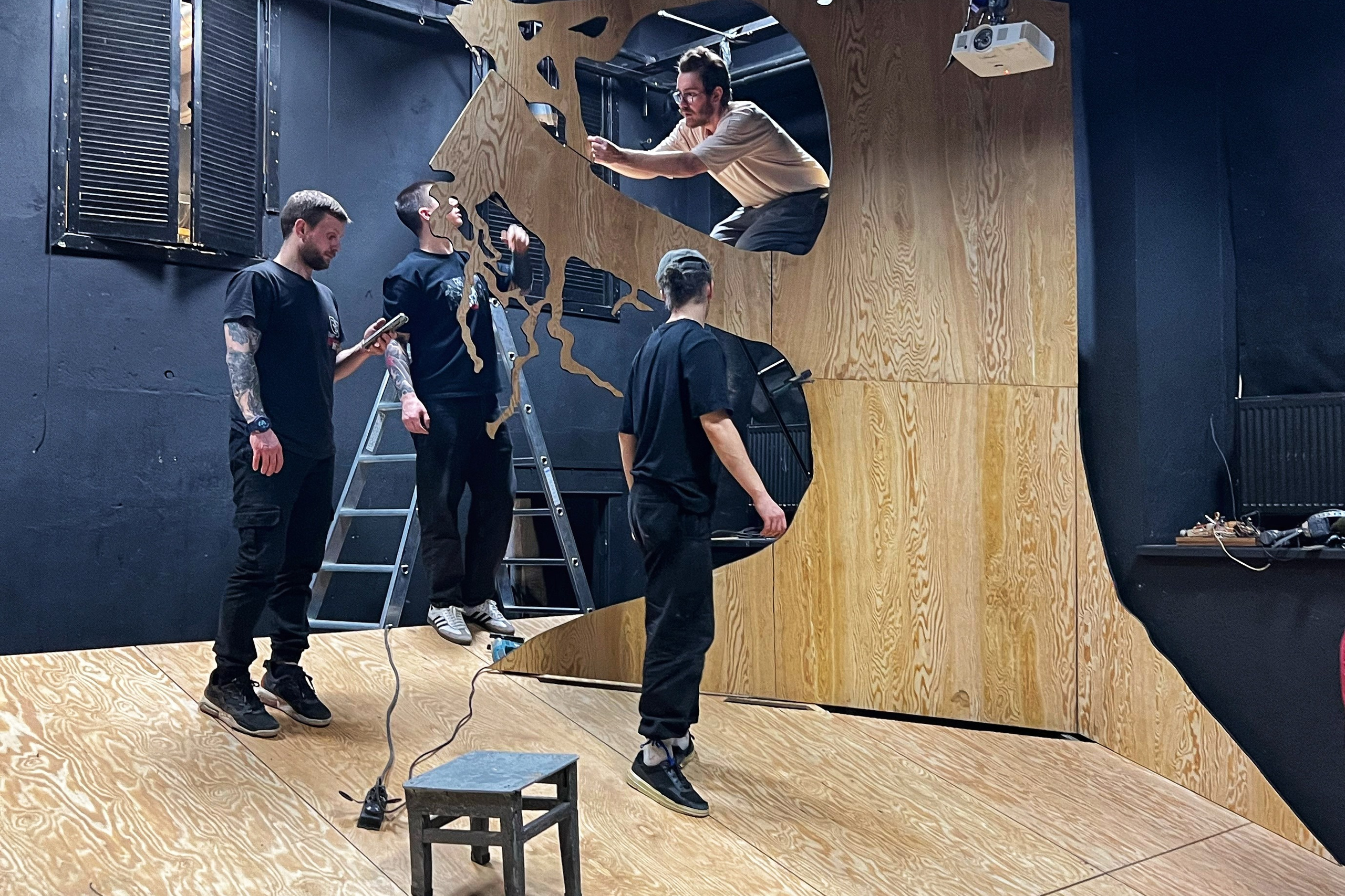 «Гроза» театральное объединение «Озеро». История занавеса. Превращаем идею в технологию