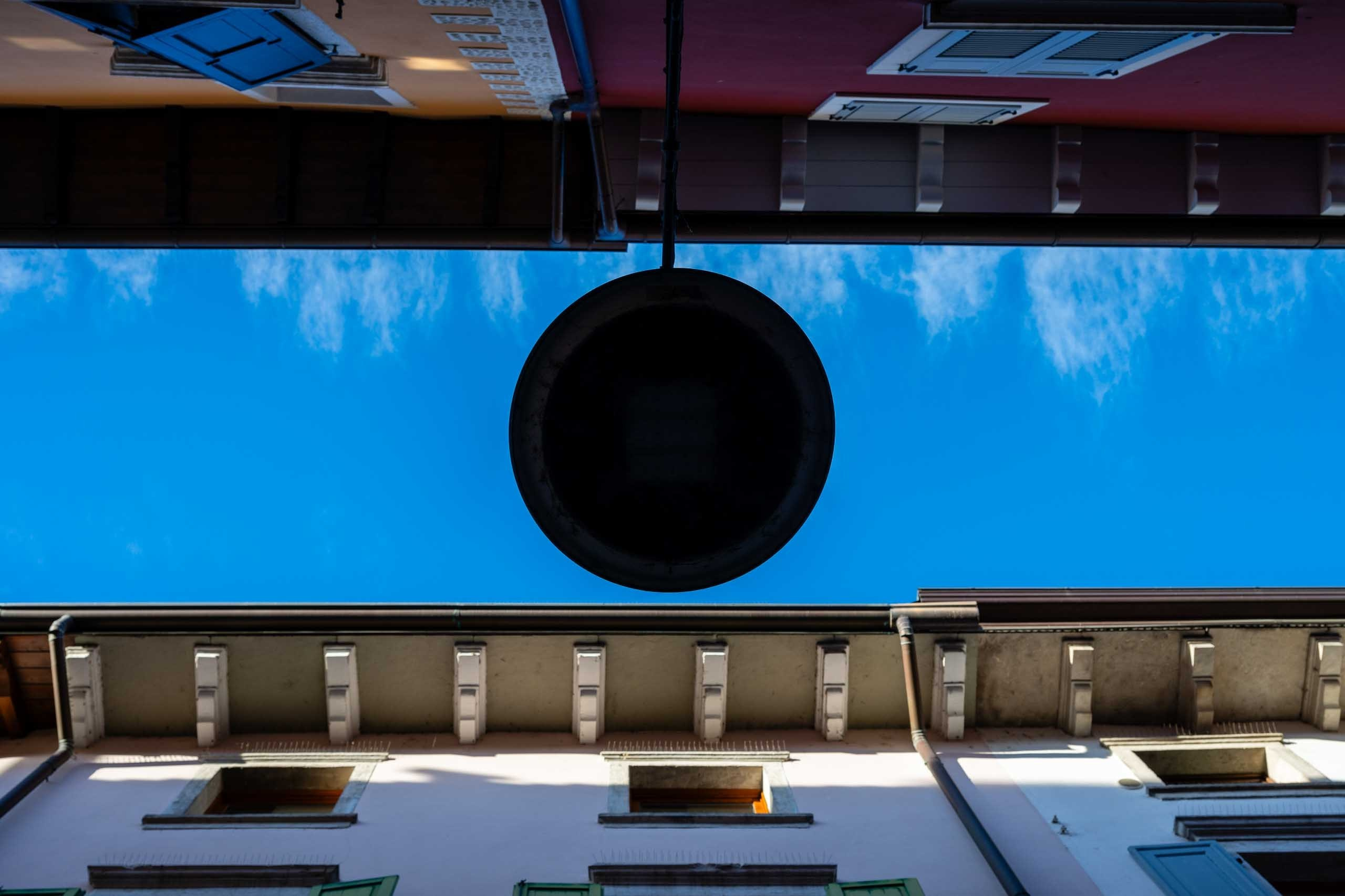 Пещерный монастырь и город мусорщиков. Авторские стильные фотокартины