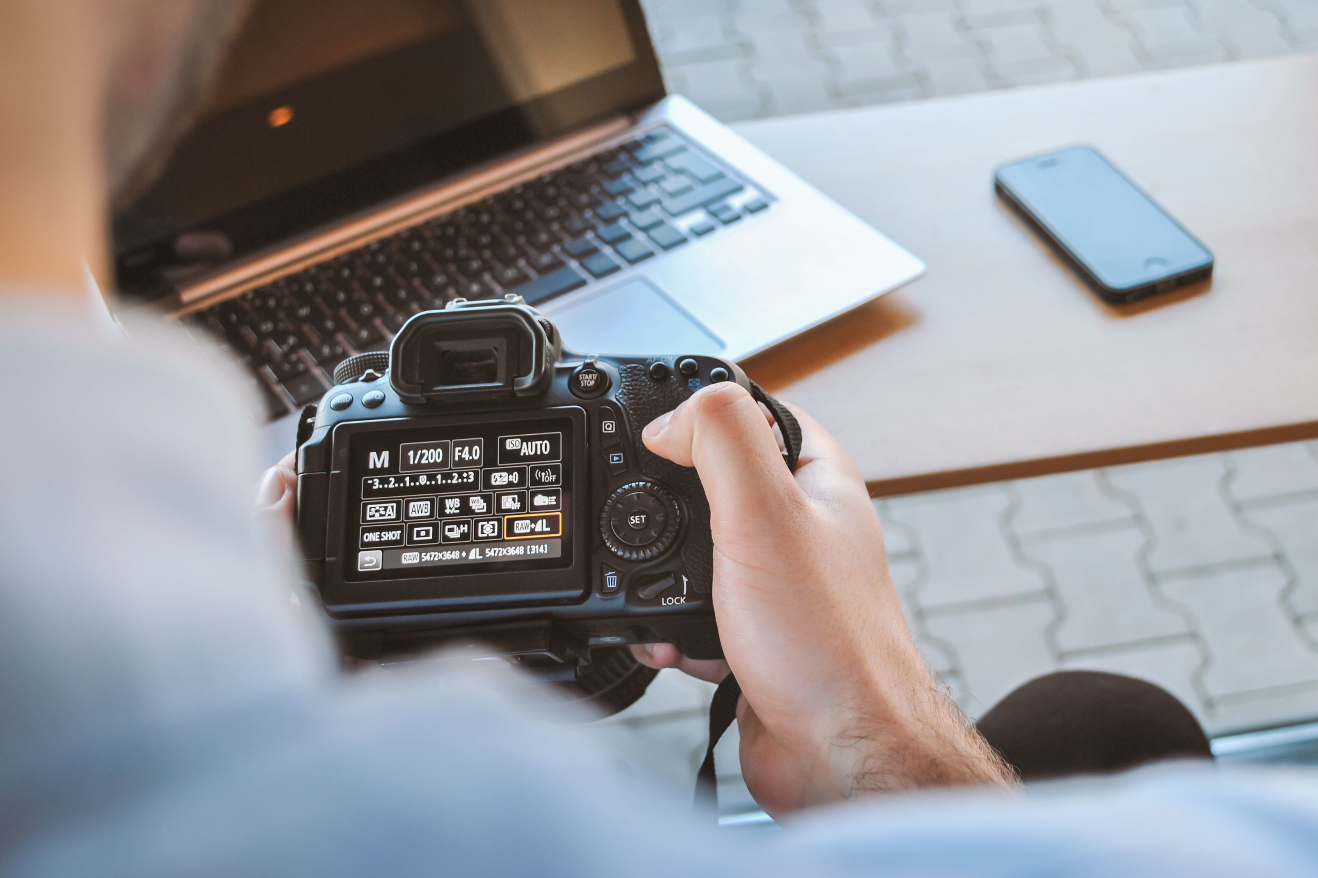 Как начинающему фотографу найти клиентов