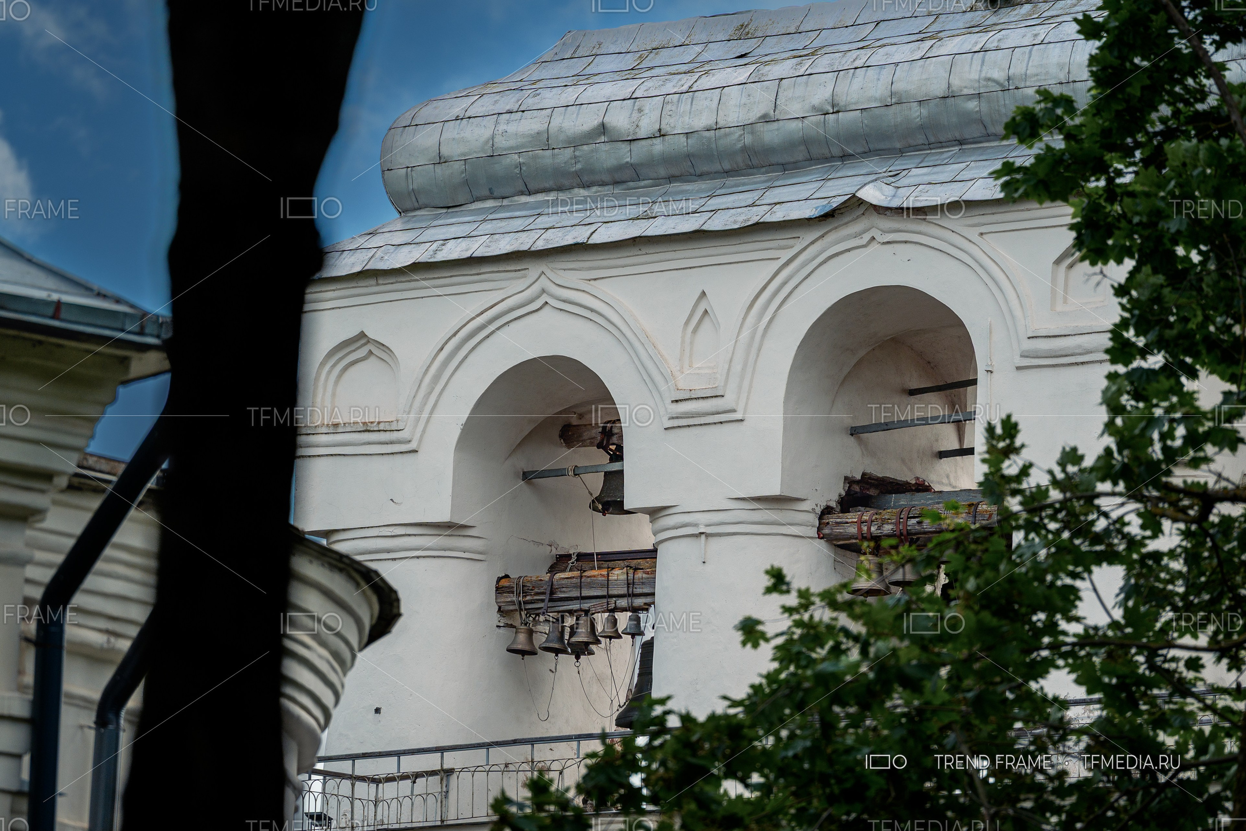 Софийская звонница Великий Новгород фото TrendFrame, колокольня Софийского собора Великий Новгород, достопримечательности Великого Новгорода