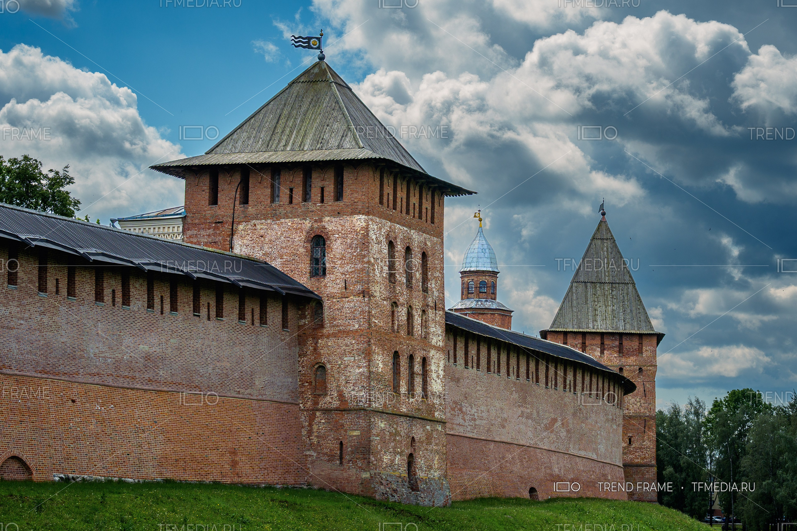 Кремль Великого Новгорода, башни Кремля Великого Новгорода фото, стены Кремля Великий Новгород