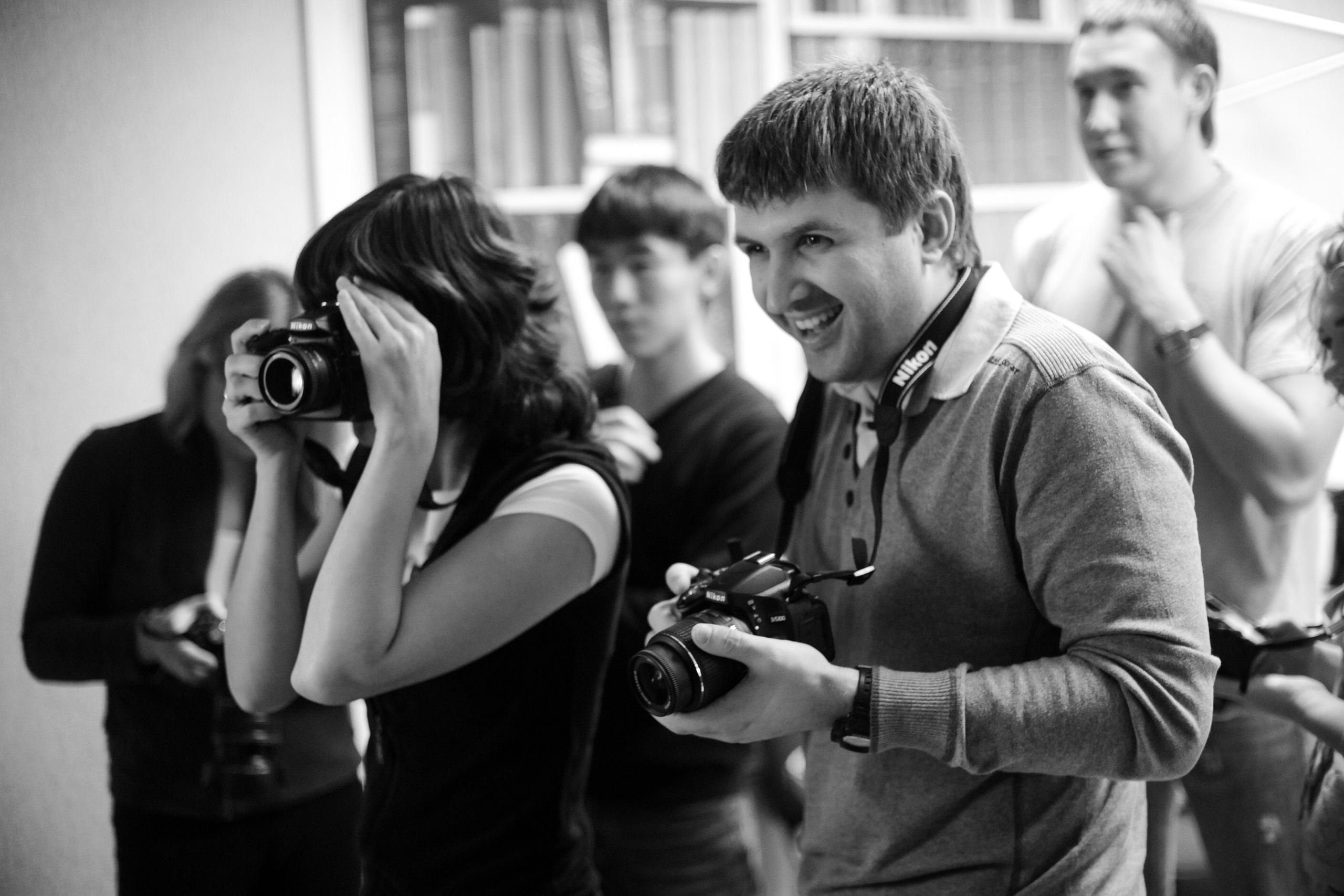 В процессе обучения портретной фотографии идёт полезное общение.