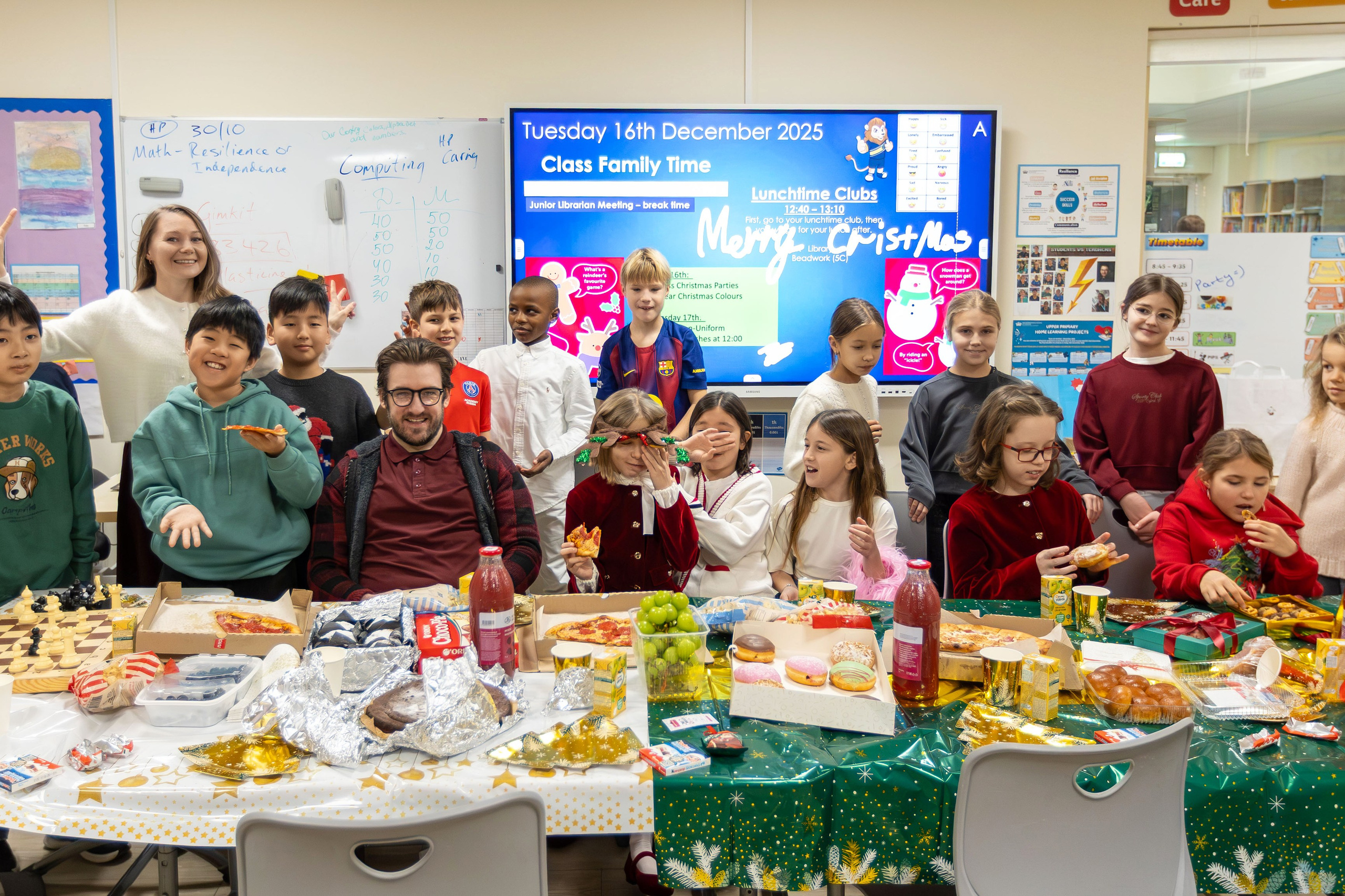 Christmas Celebration at The International School of Moscow. Школьный фотограф и выпускные альбомы | SHKOLBook