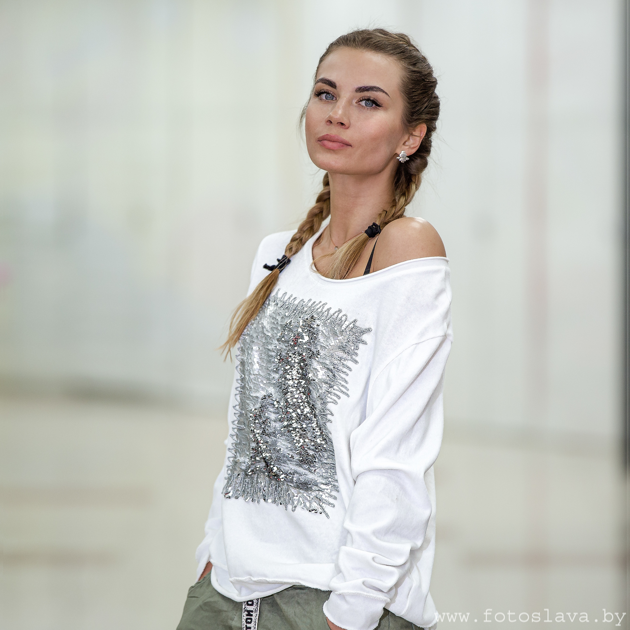 Рекламная фотосессия для бутика женской одежды. Свадебный фотограф в Барановичах Вячеслав Шах-Гусейнов, фотошкола