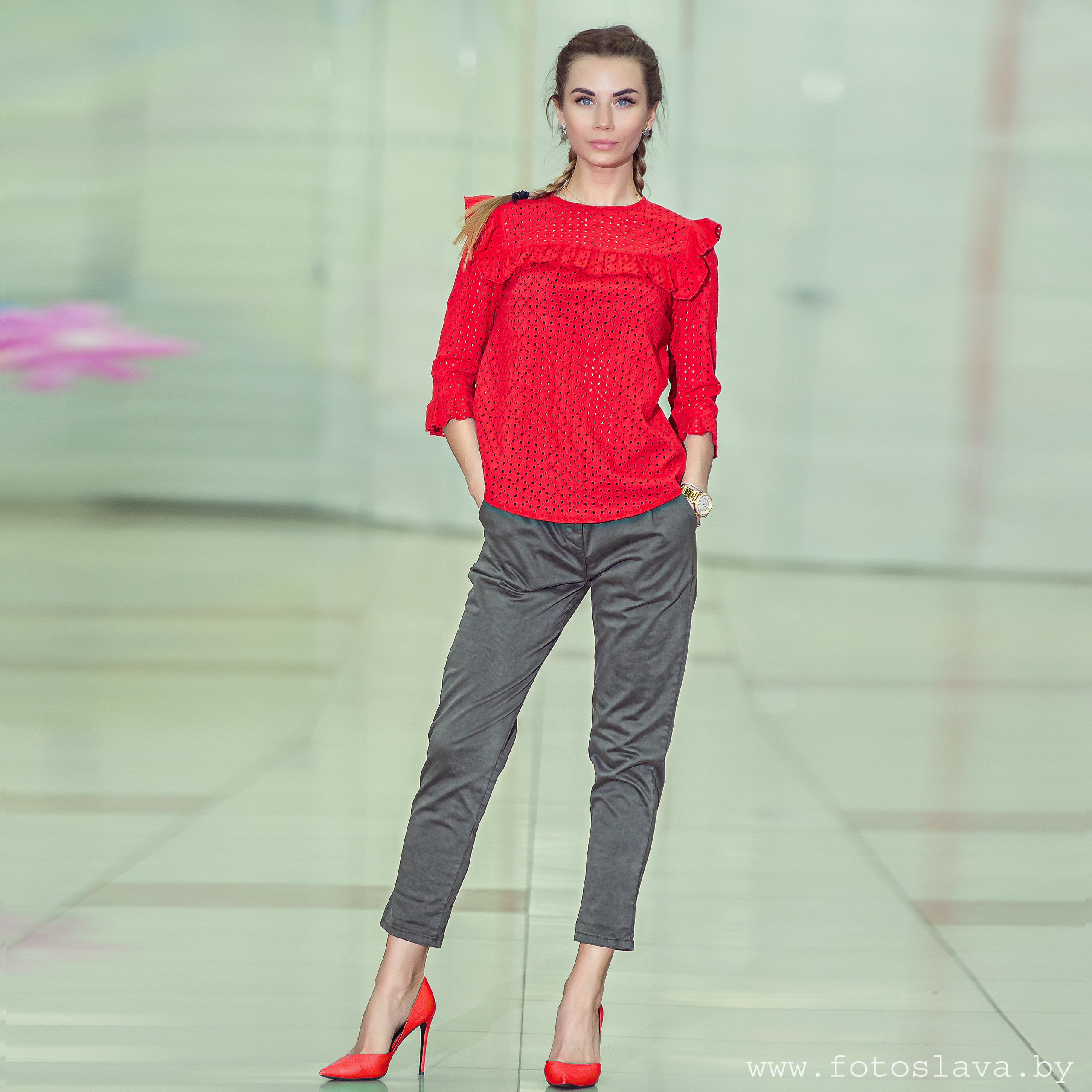 Рекламная фотосессия для бутика женской одежды. Свадебный фотограф в Барановичах Вячеслав Шах-Гусейнов, фотошкола