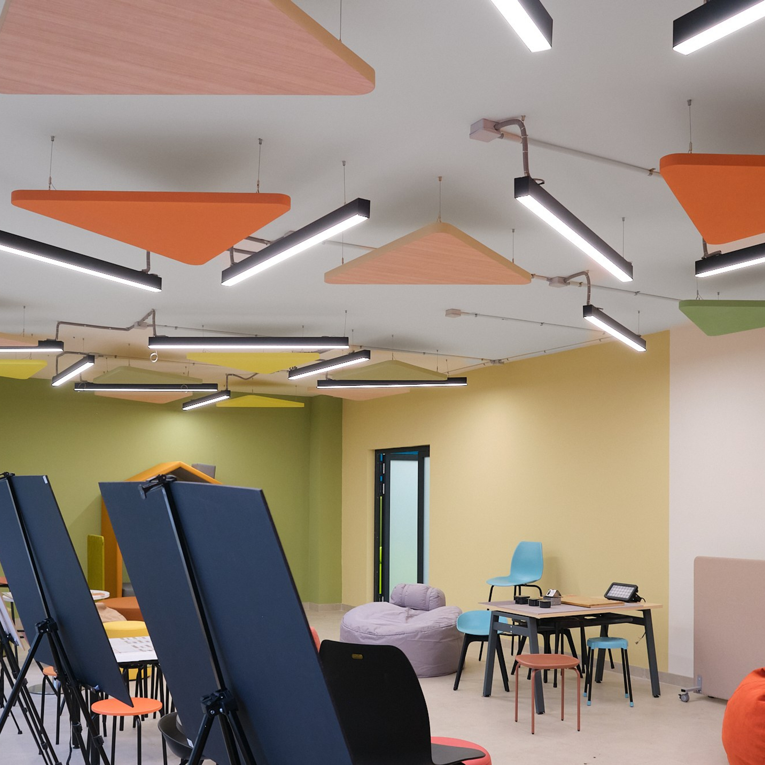 Потолочные панели с углами