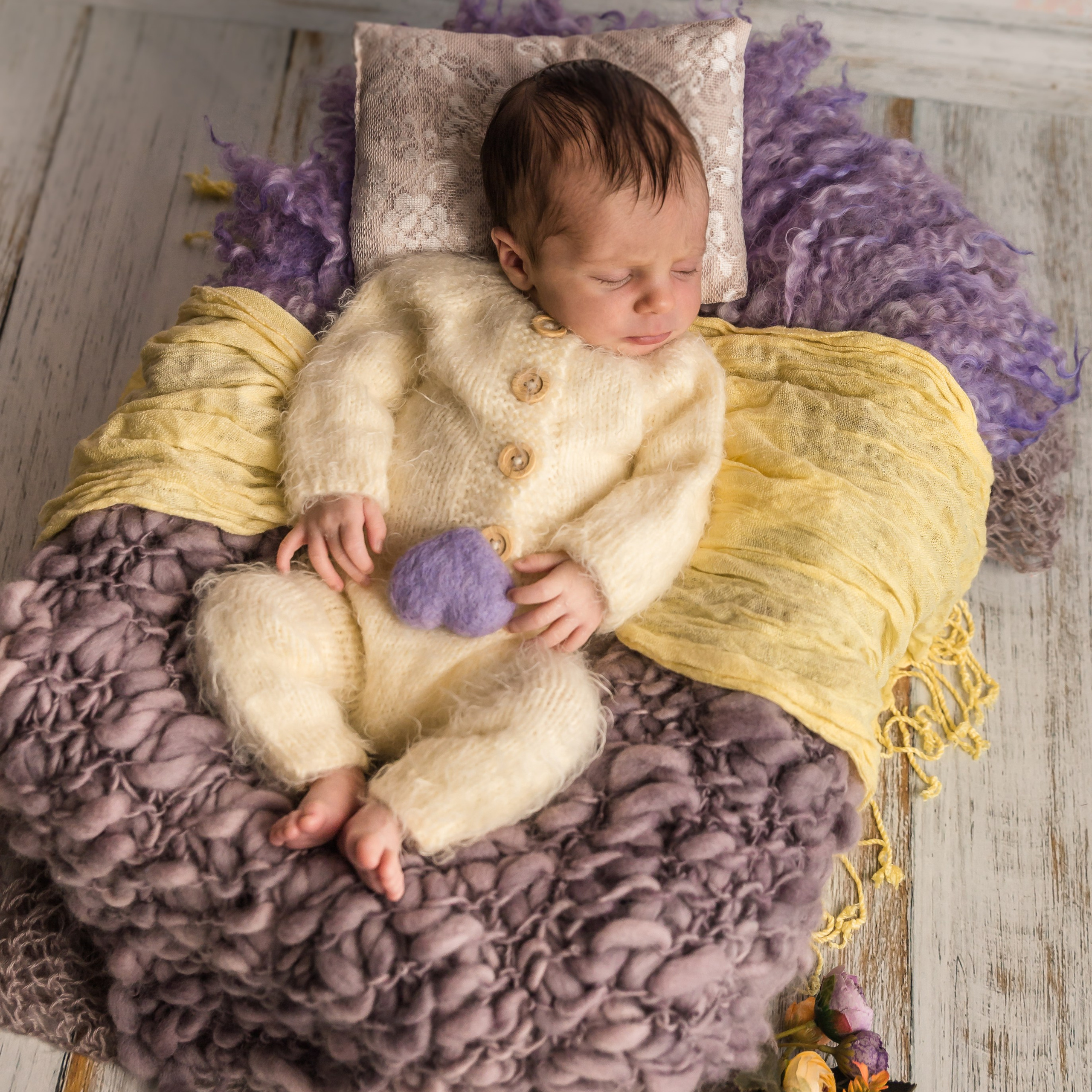 Newborn photoshooting. Professional family and children’s photographer in Izmir Irina Eron