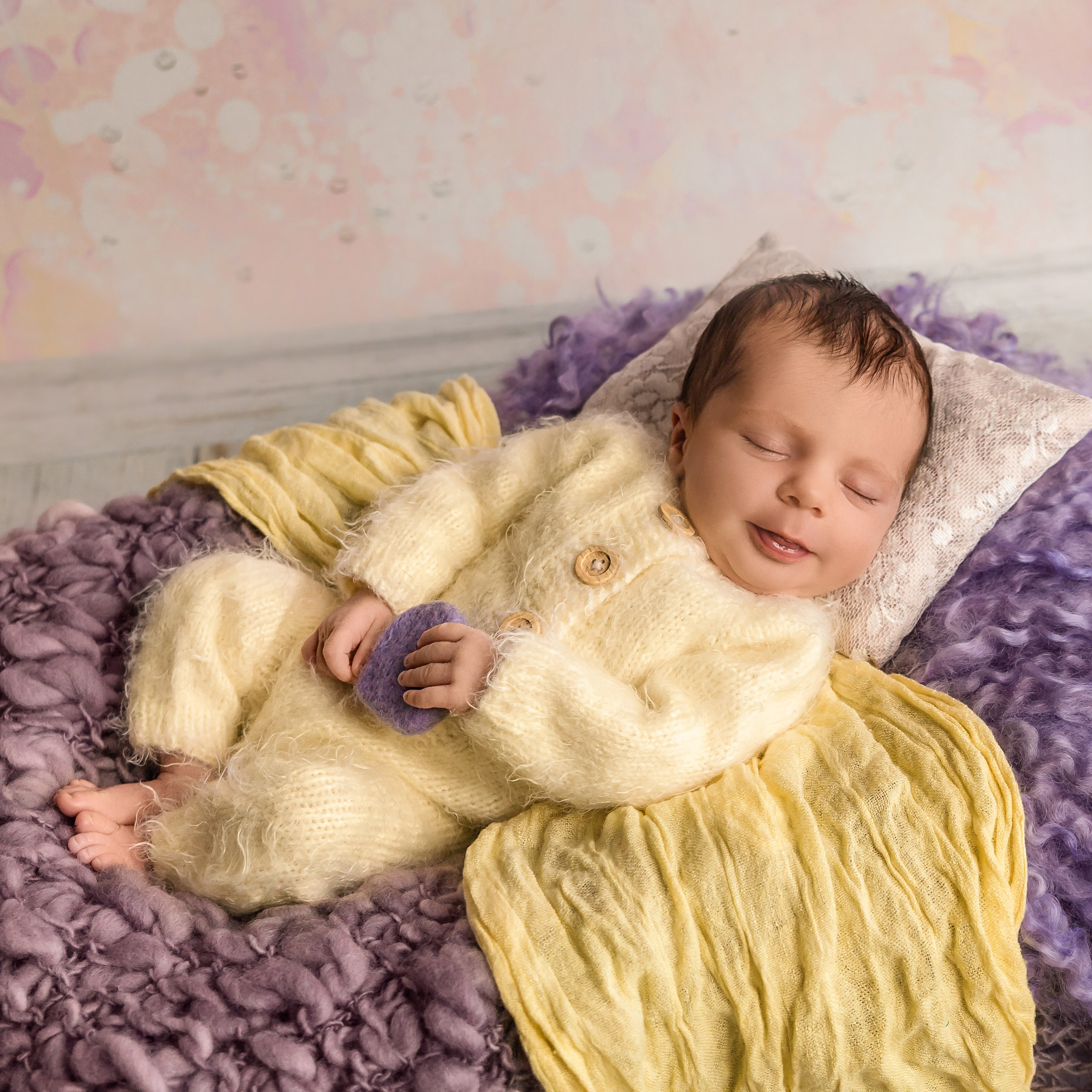 Newborn photoshooting. Professional family and children’s photographer in Izmir Irina Eron