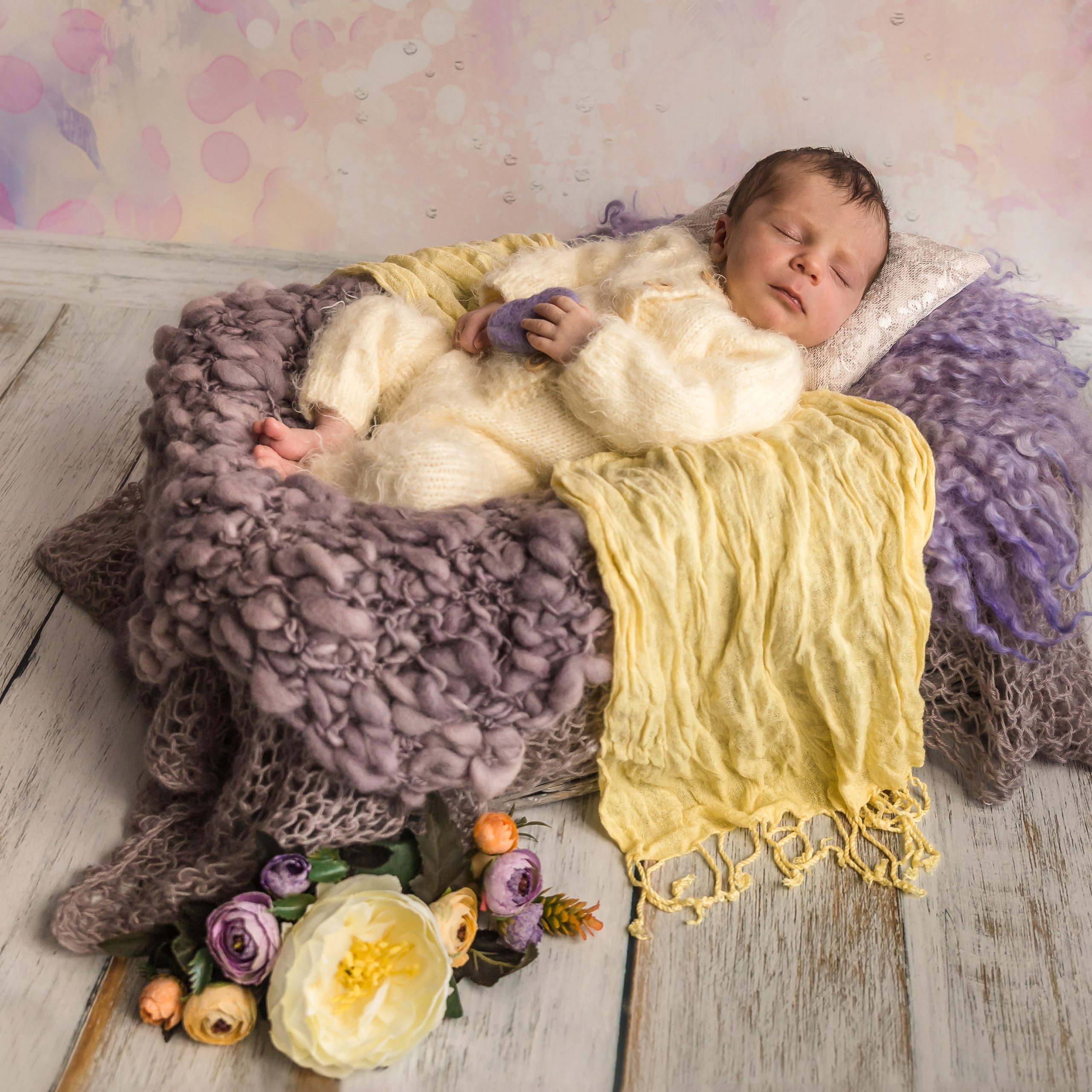 Newborn photoshooting. Professional family and children’s photographer in Izmir Irina Eron