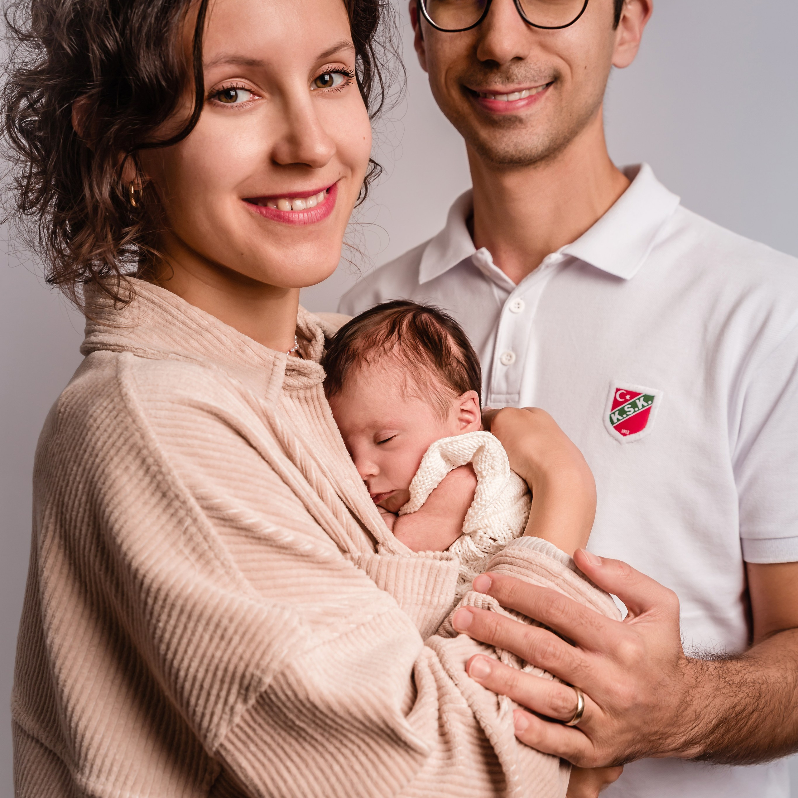 Newborn photoshooting. Professional family and children’s photographer in Izmir Irina Eron